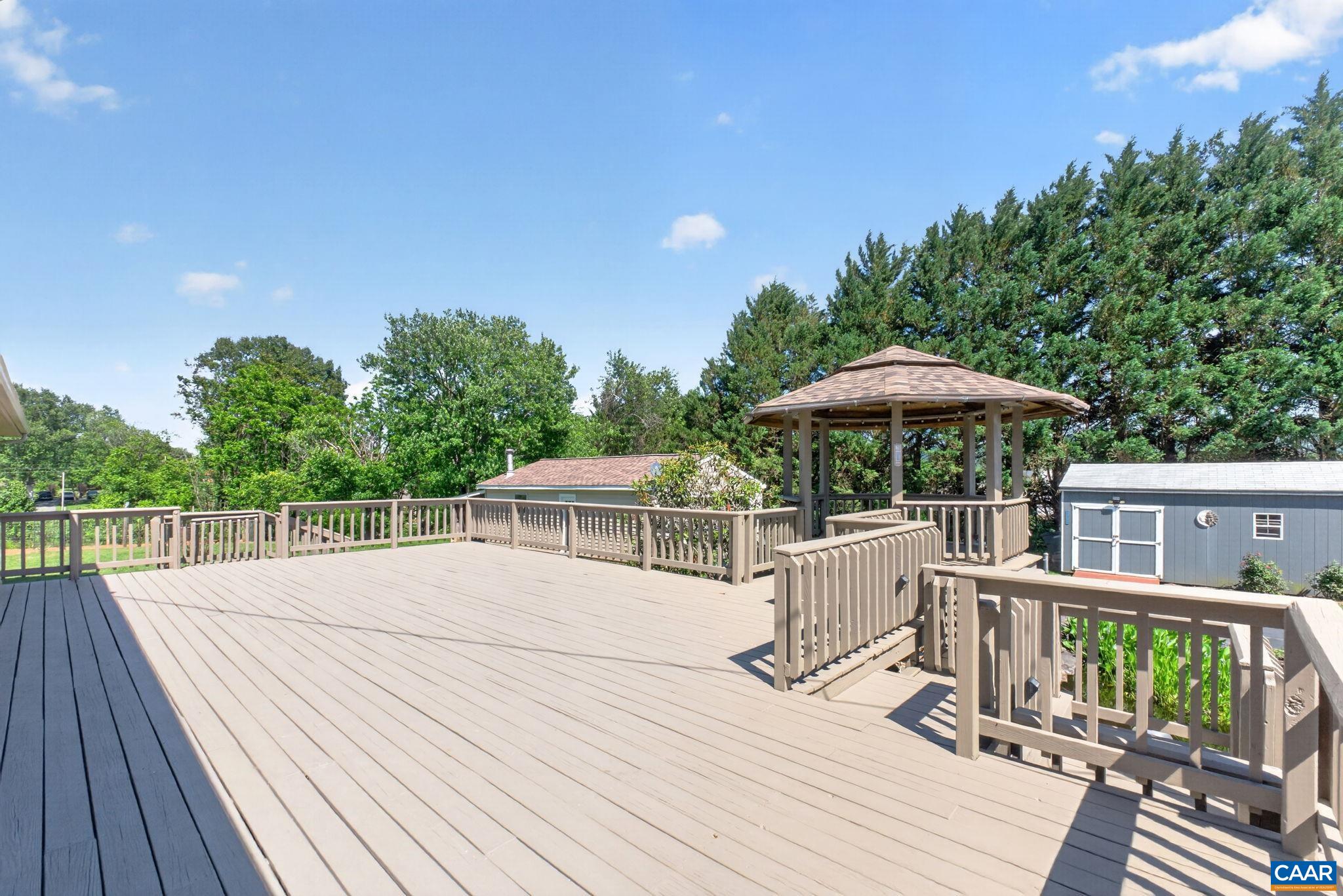 18 WINDY ACRES CIR