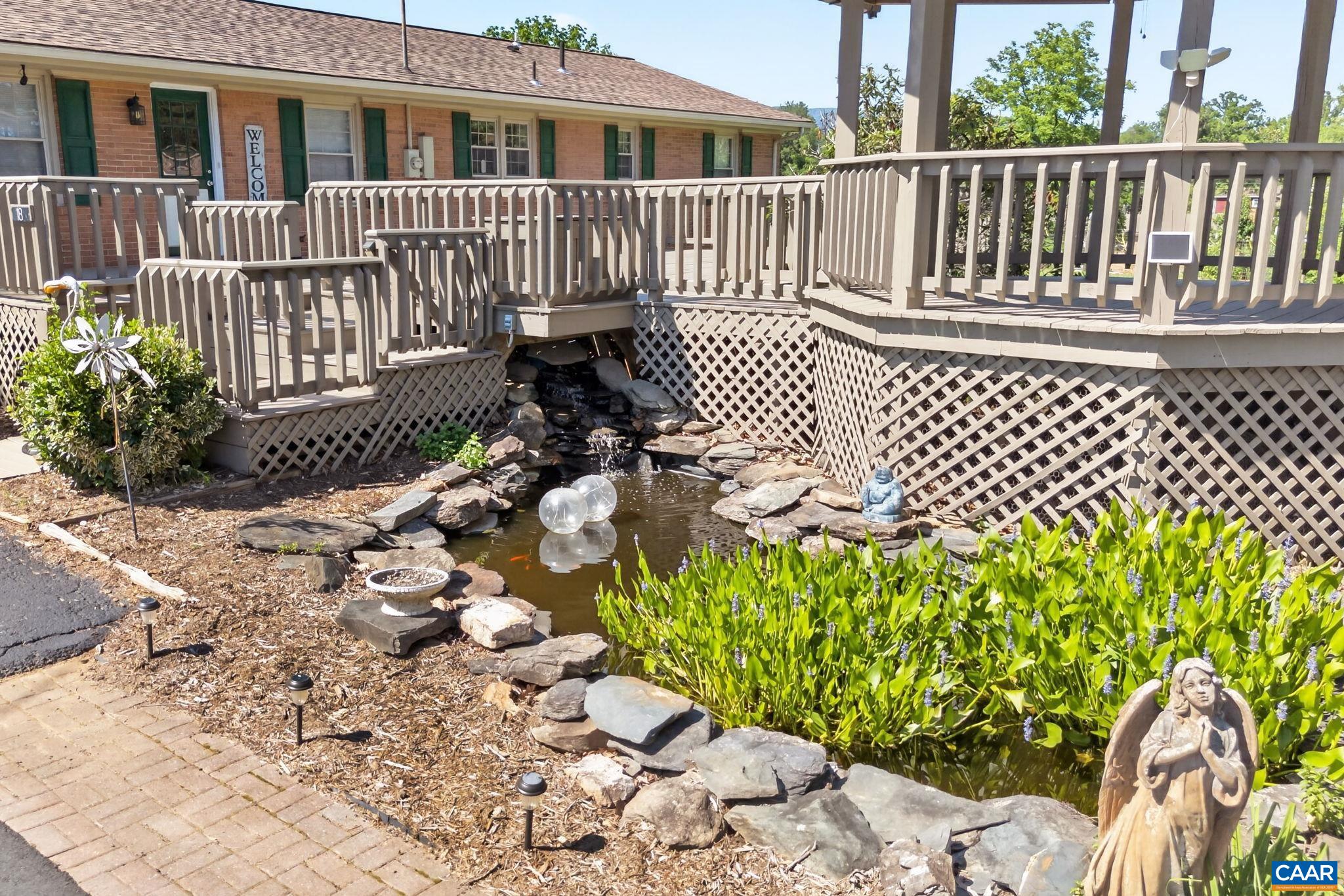 18 WINDY ACRES CIR