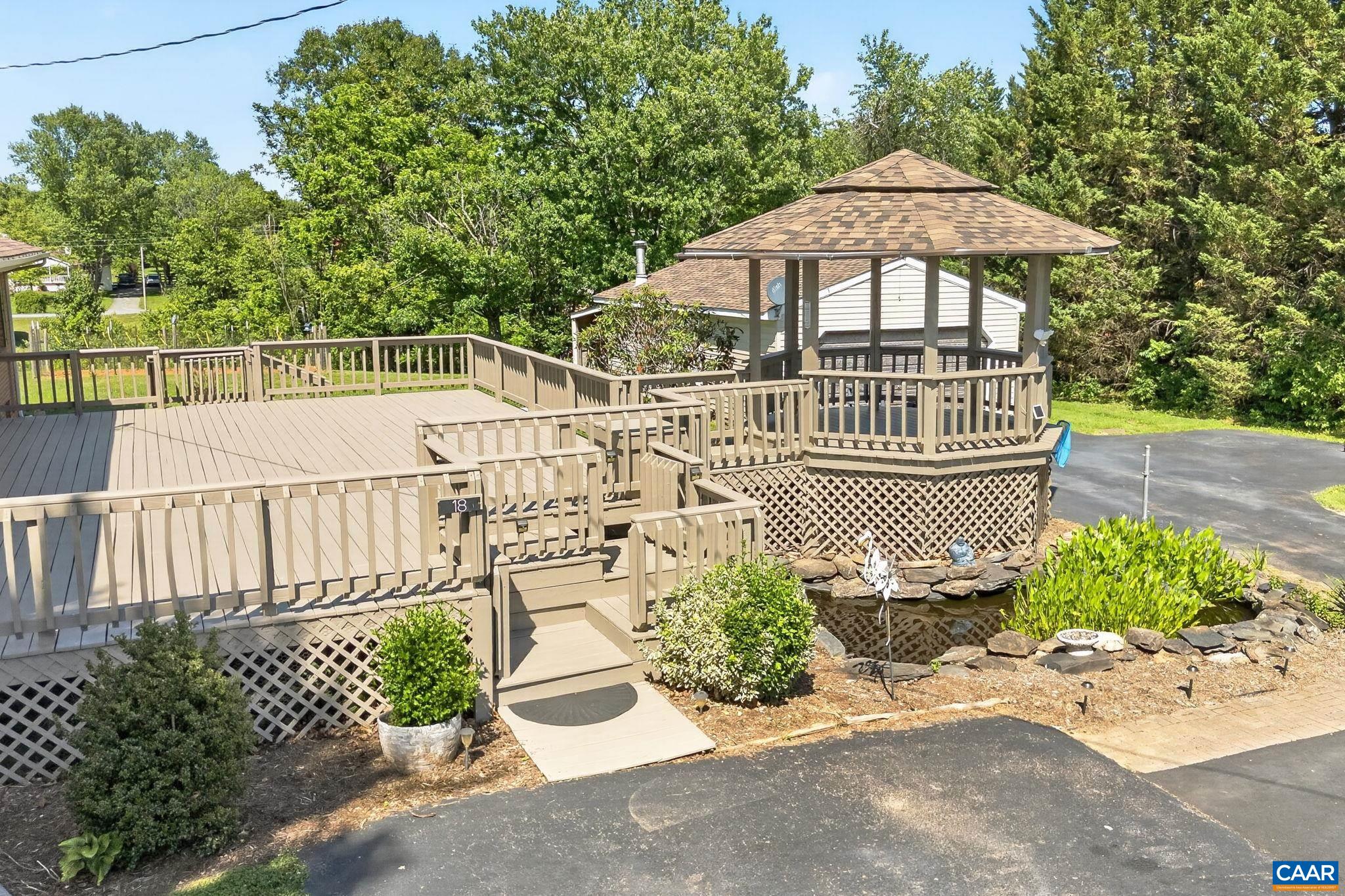 18 WINDY ACRES CIR