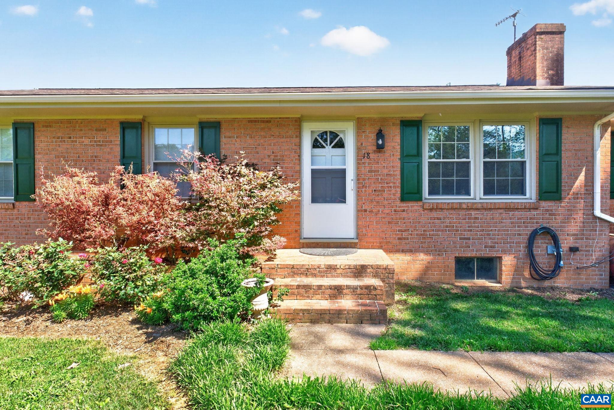 18 WINDY ACRES CIR