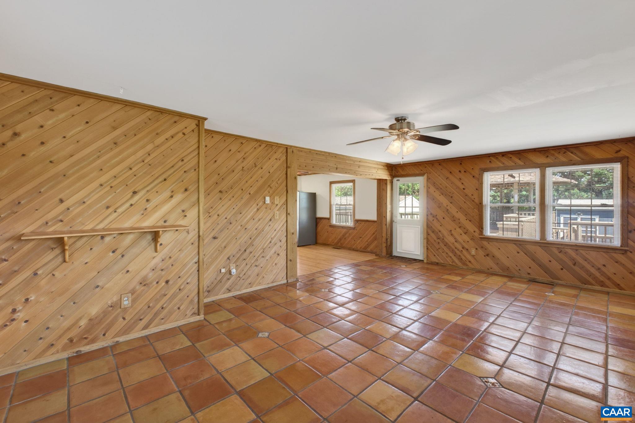 18 WINDY ACRES CIR