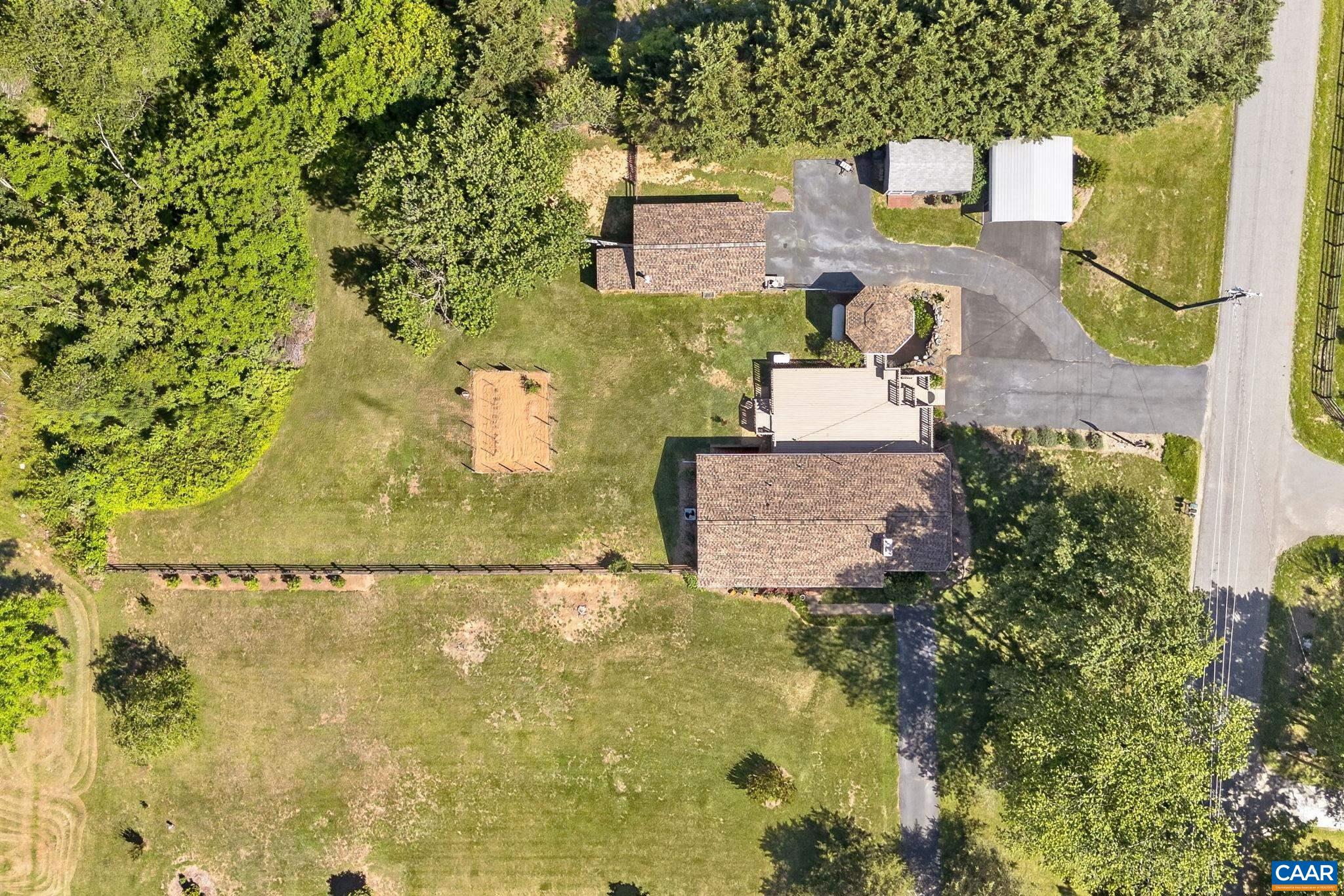 18 WINDY ACRES CIR