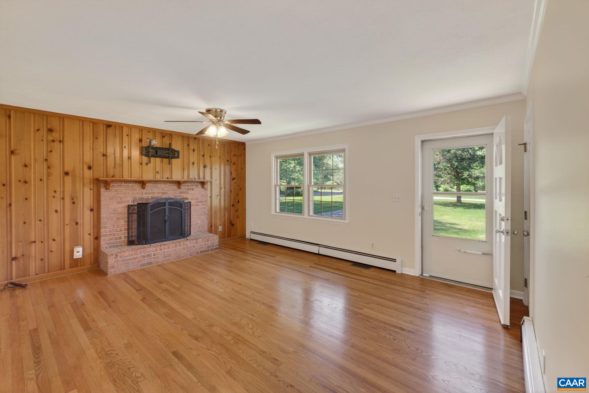 18 WINDY ACRES CIR
