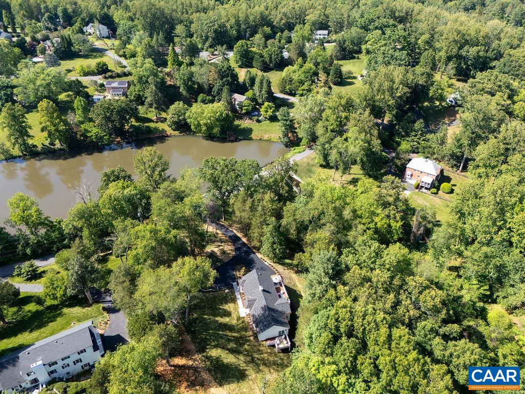 935 EMERSON DR