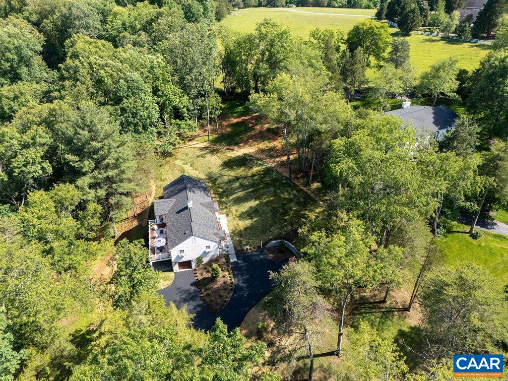 935 EMERSON DR