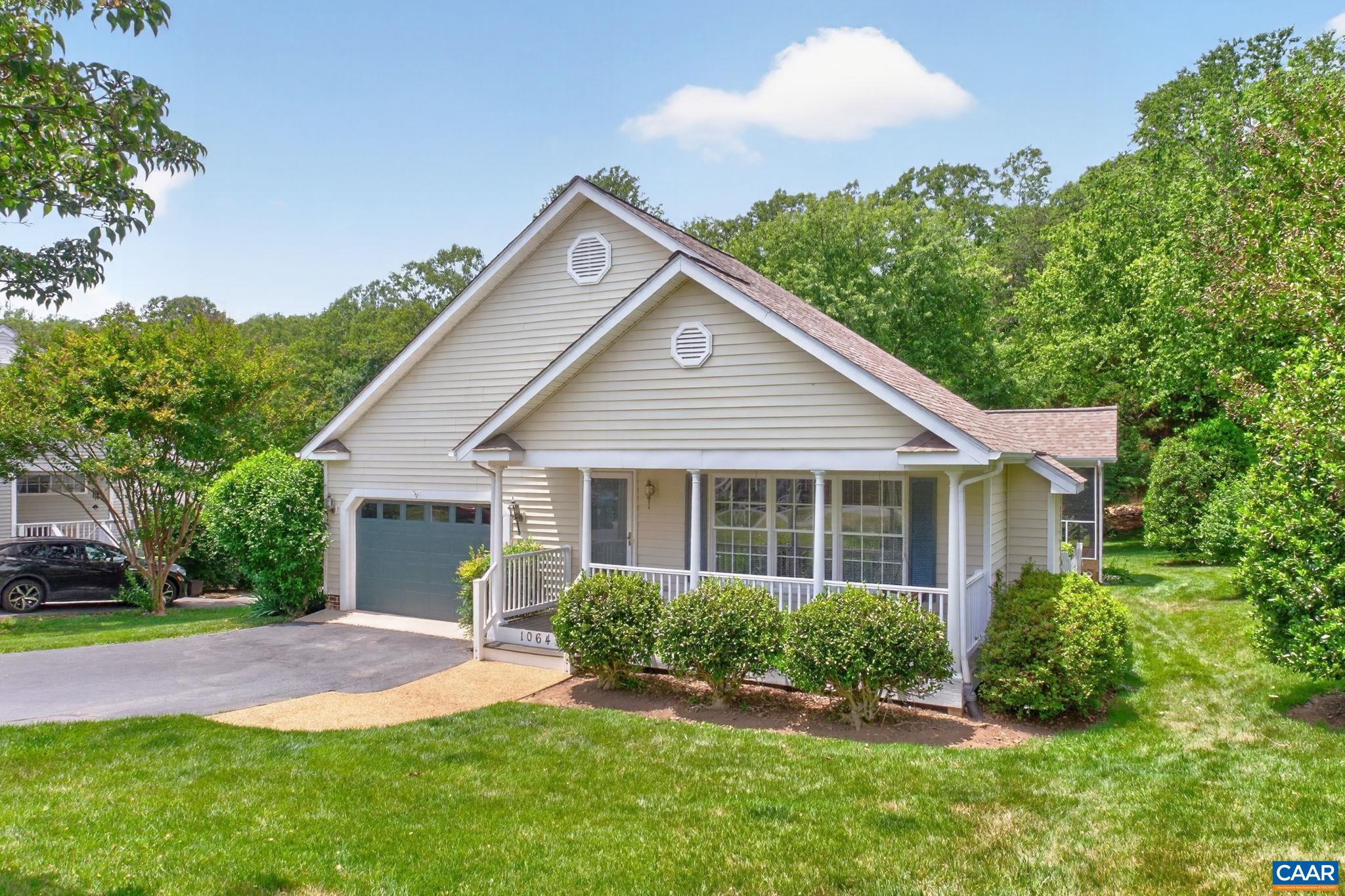 1064 WINTERGREEN LN