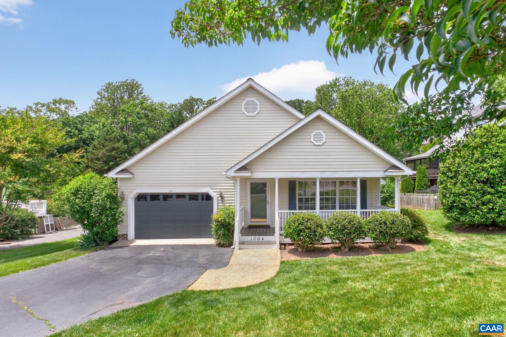 1064 WINTERGREEN LN