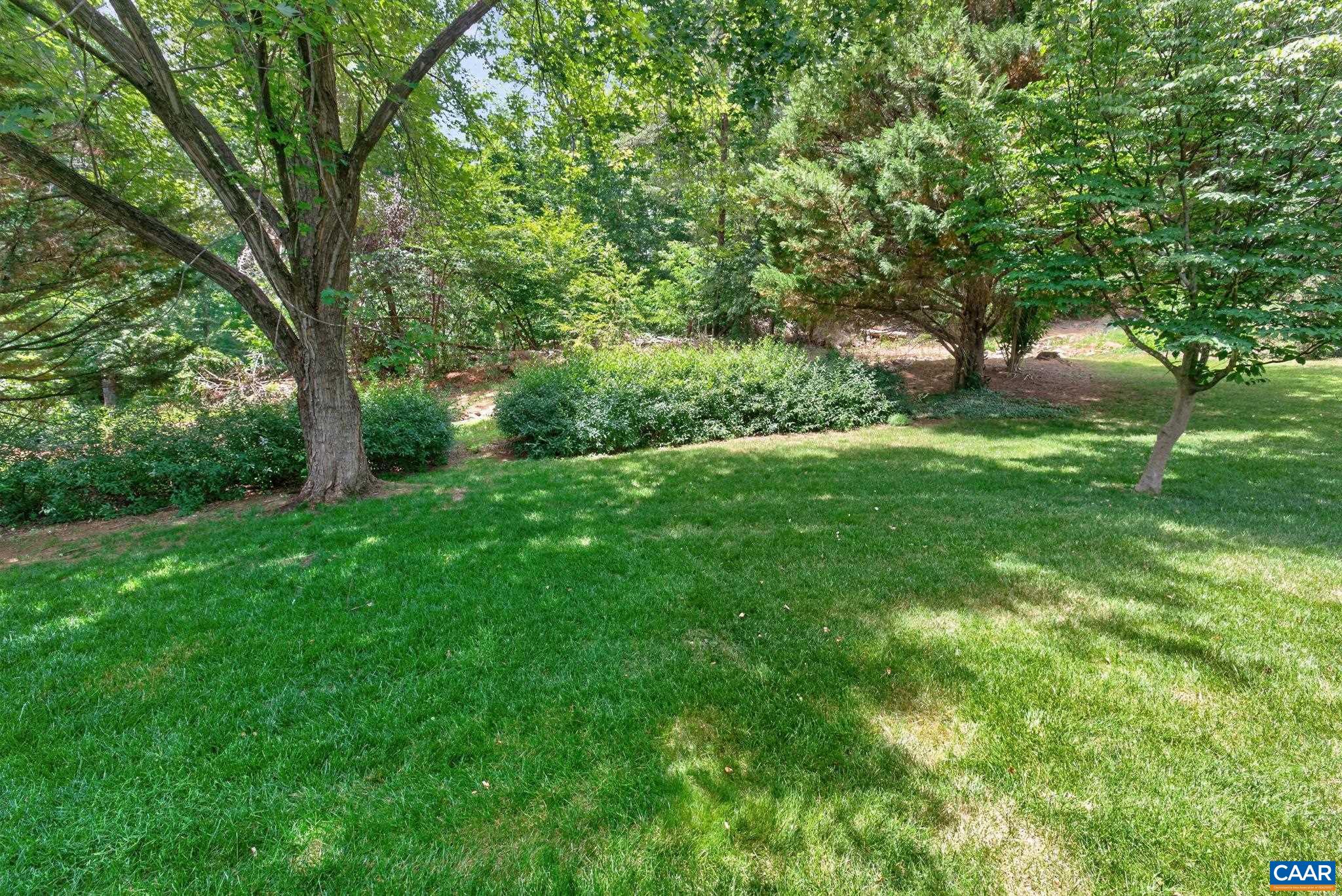1064 WINTERGREEN LN