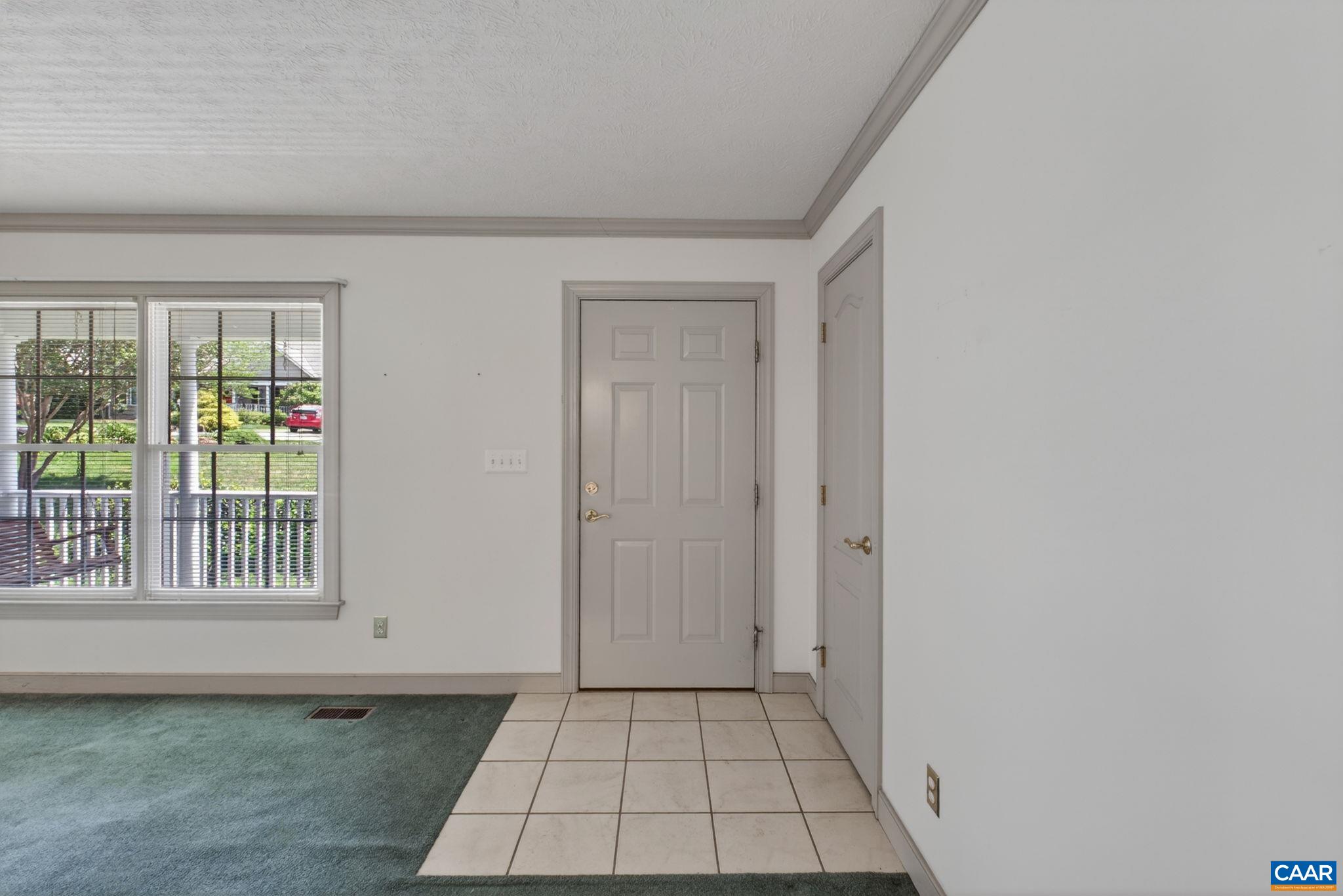 1064 WINTERGREEN LN