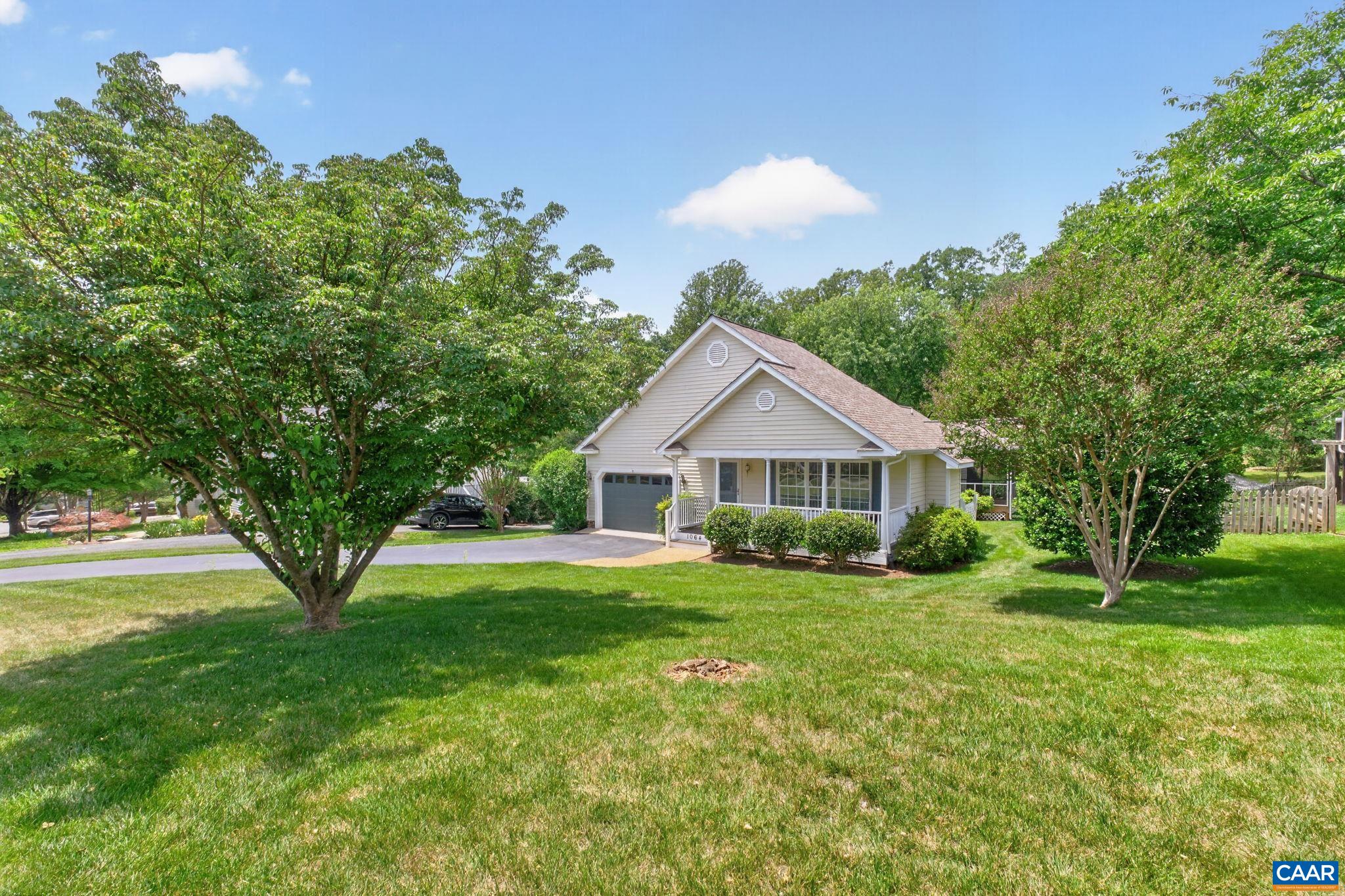 1064 WINTERGREEN LN