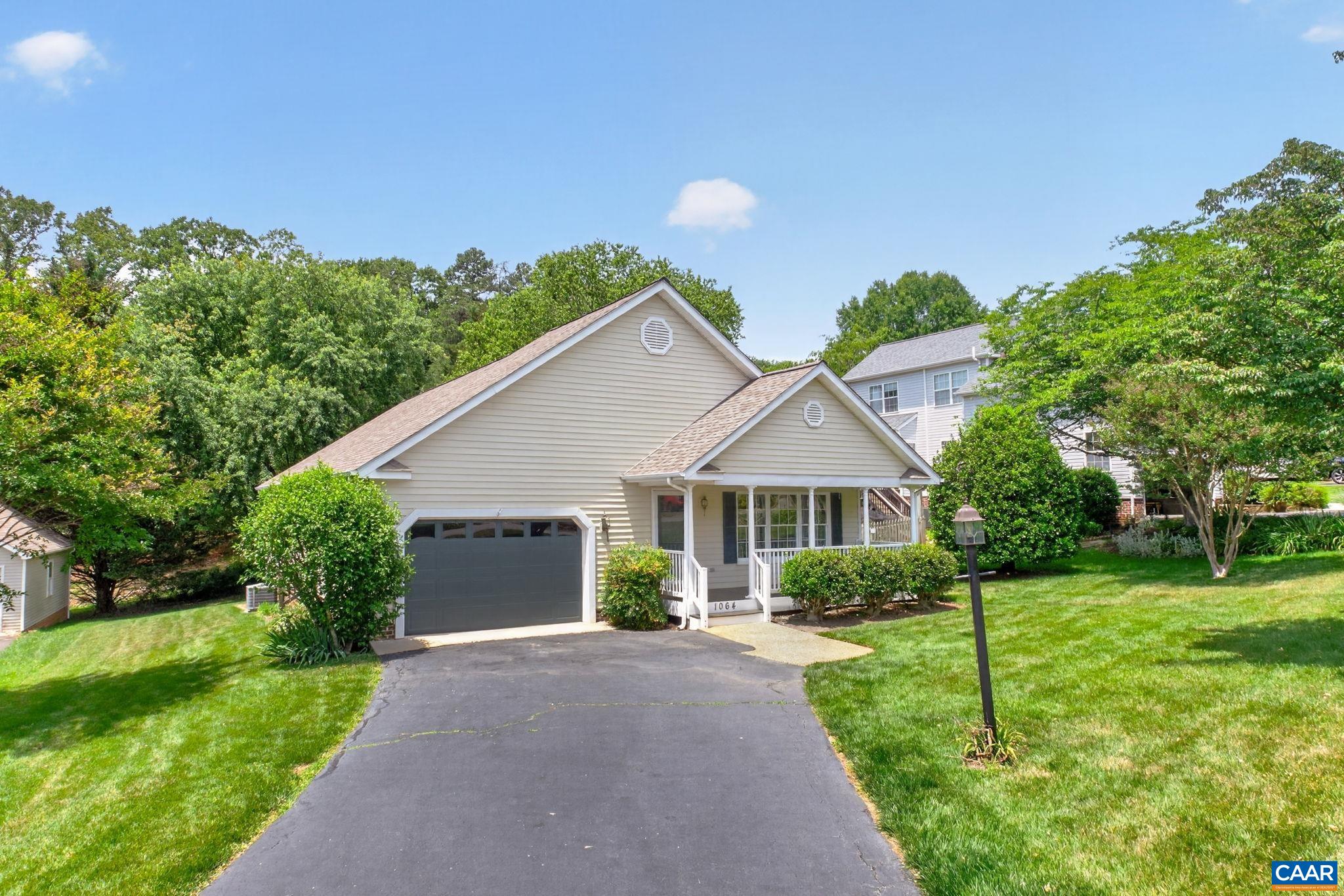 1064 WINTERGREEN LN