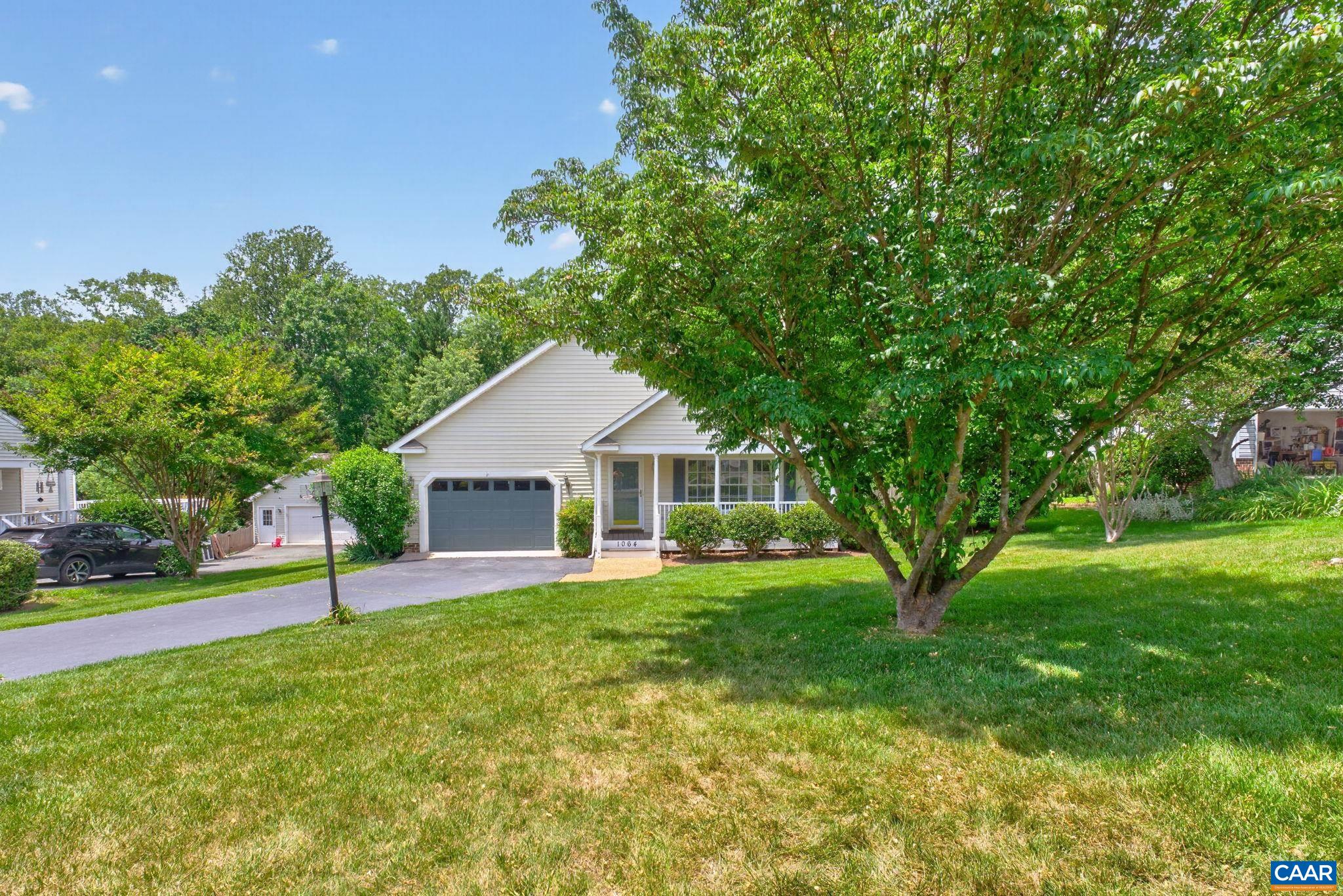 1064 WINTERGREEN LN