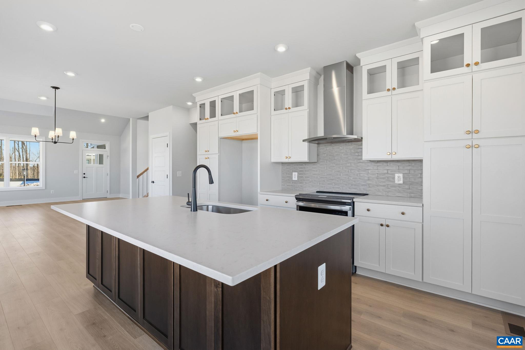 22E WARDELL CREST