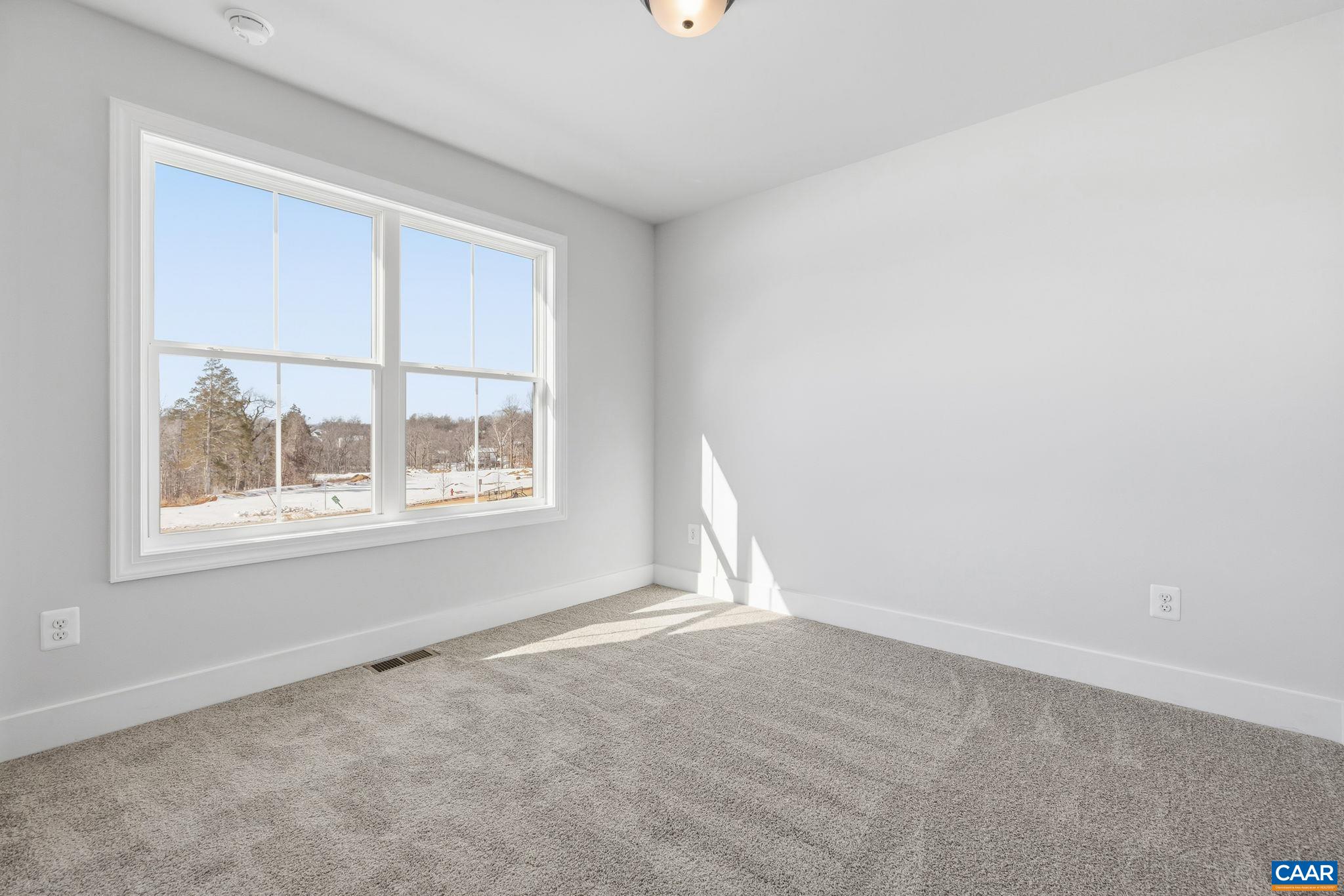 22E WARDELL CREST