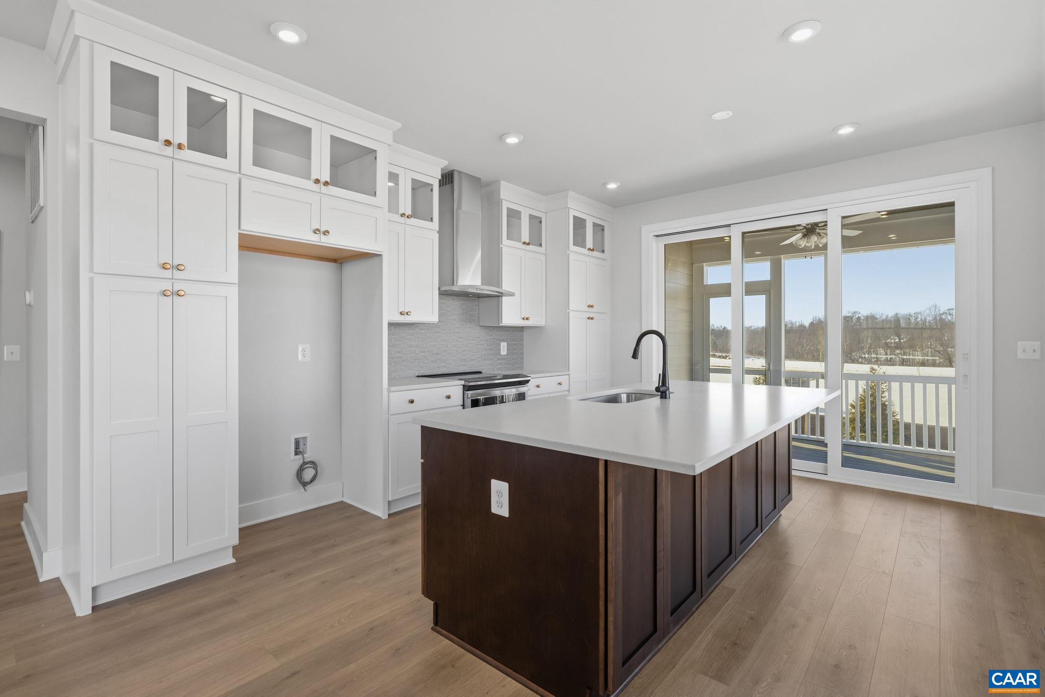 22E WARDELL CREST