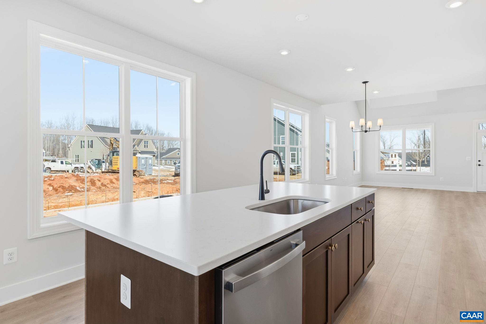 22E WARDELL CREST