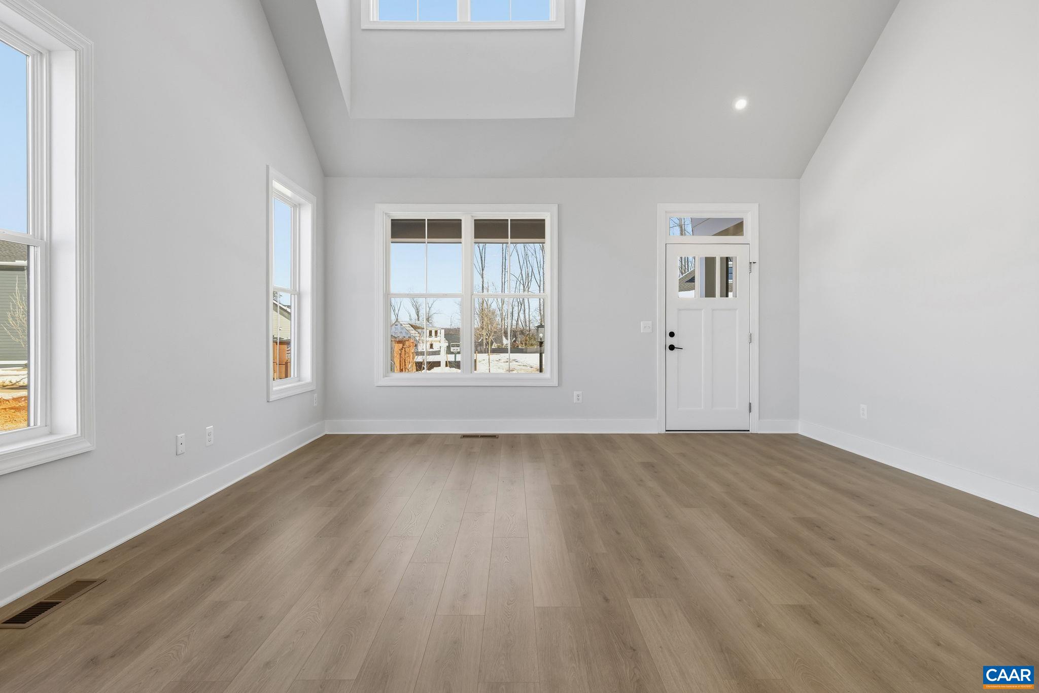 22E WARDELL CREST
