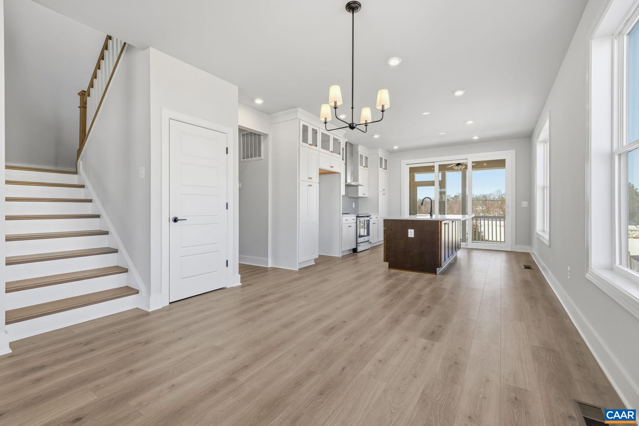 22E WARDELL CREST