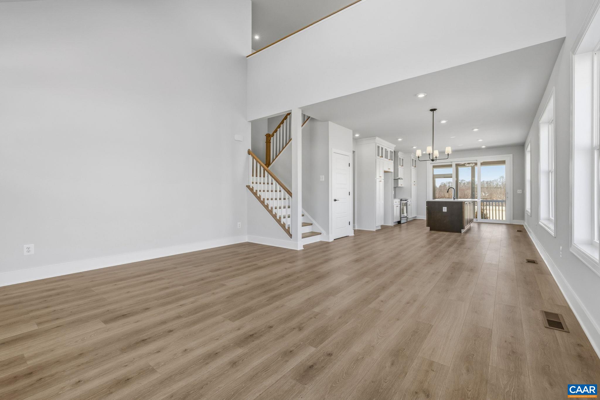 22E WARDELL CREST