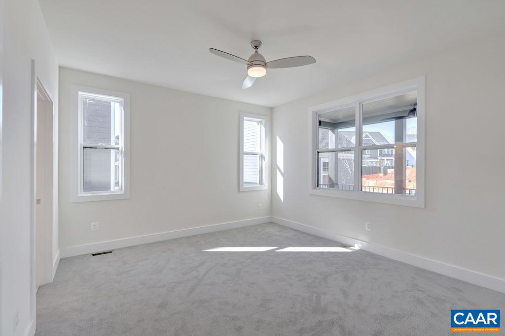 22F WARDELL CREST