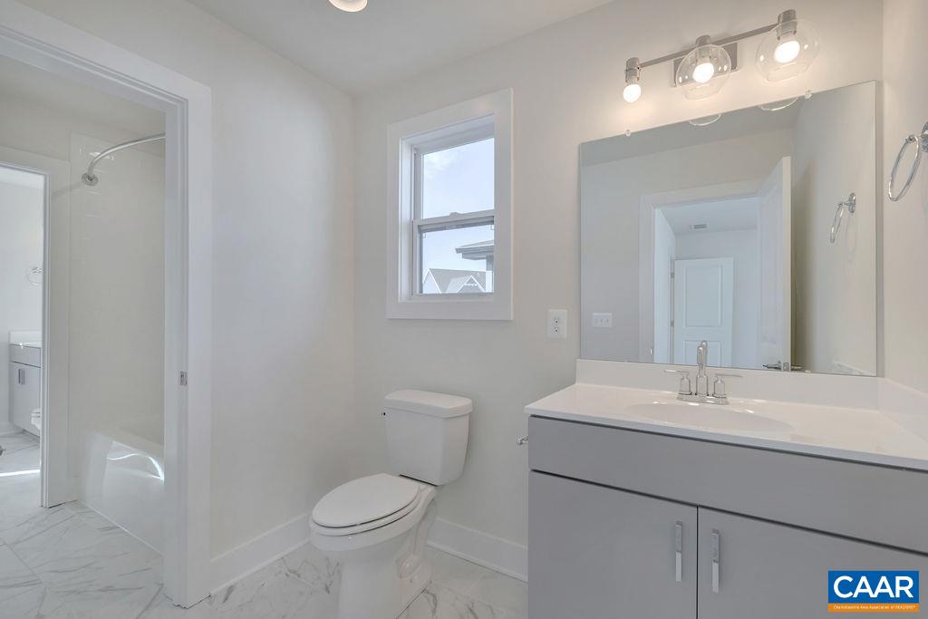 22F WARDELL CREST