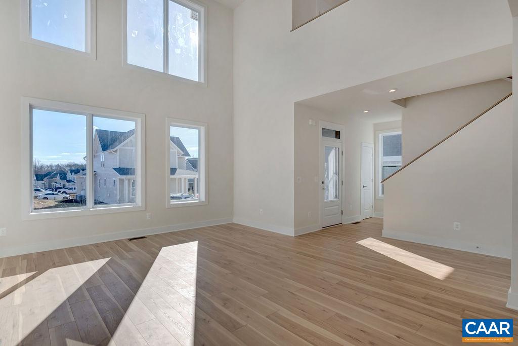 22F WARDELL CREST