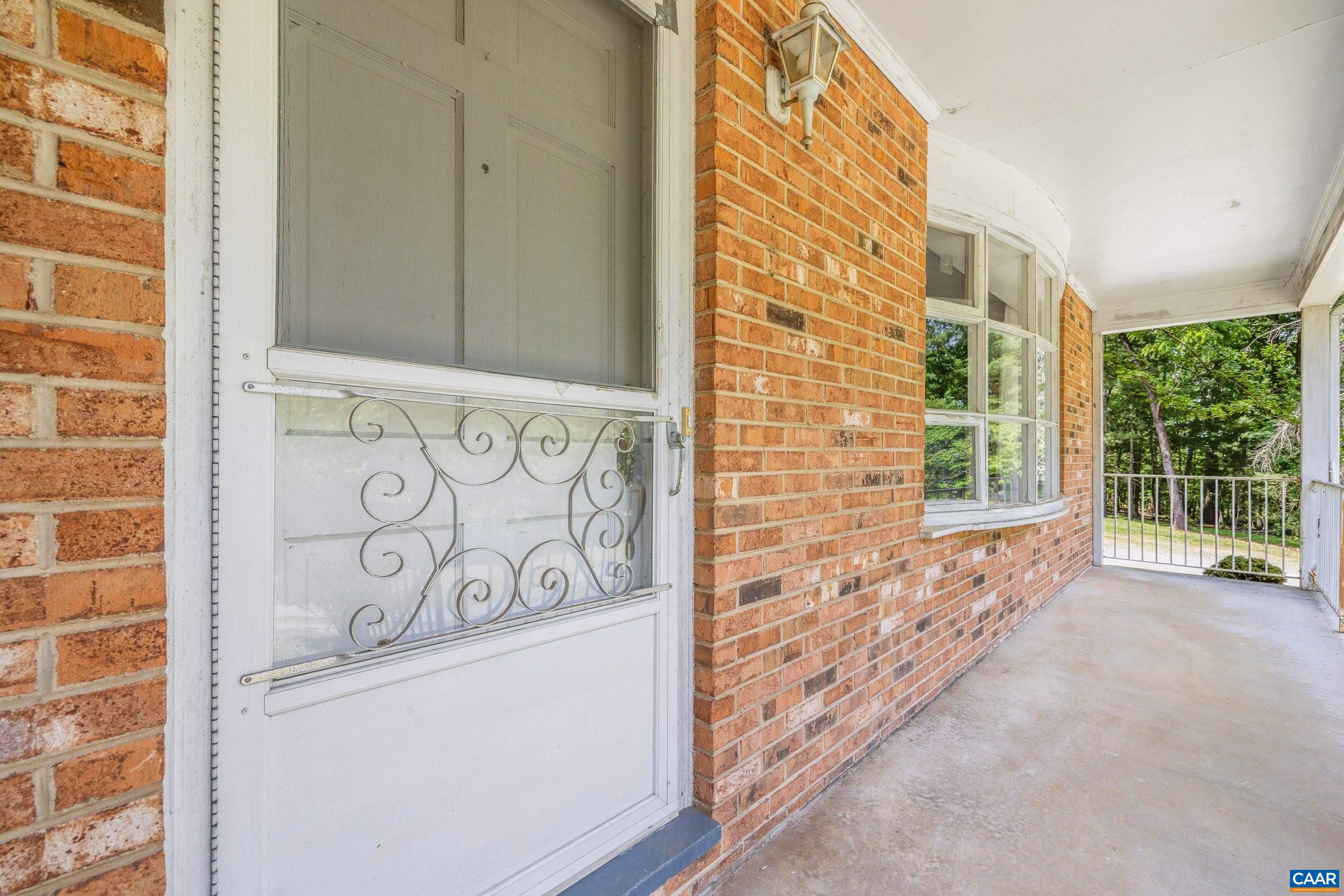 5662 LAUREL RIDGE RD