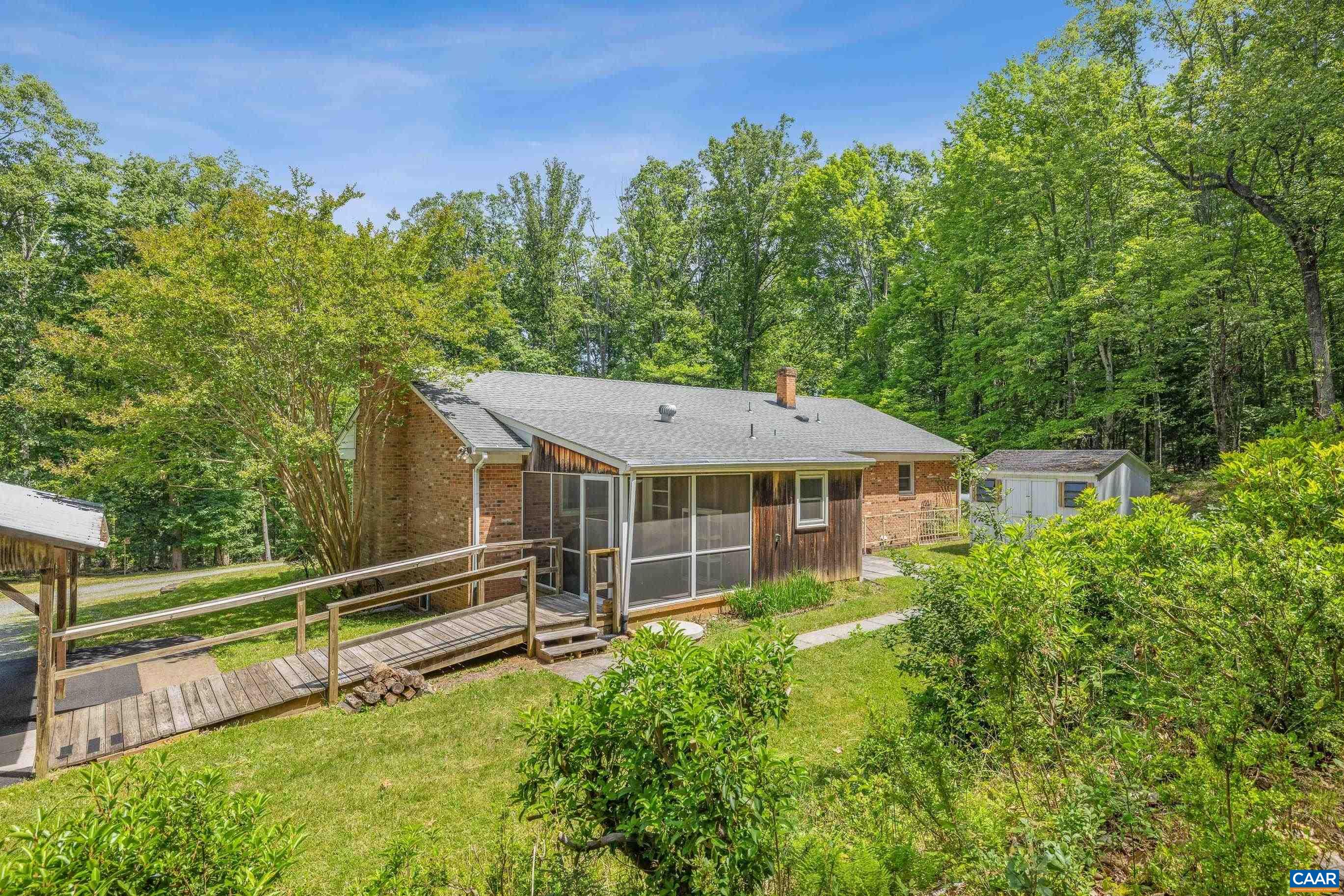 5662 LAUREL RIDGE RD