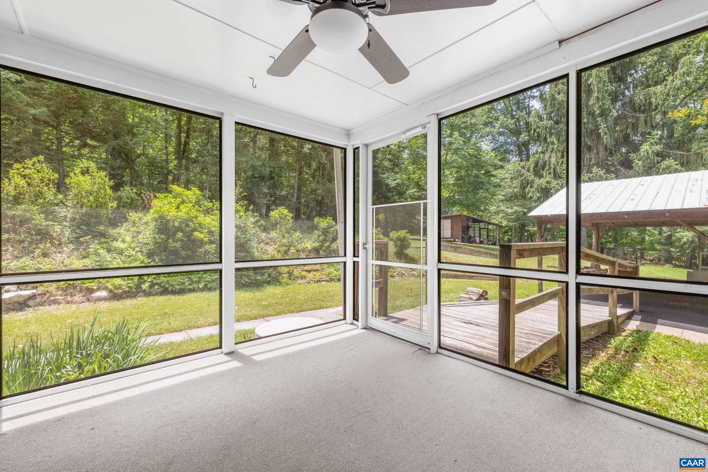 5662 LAUREL RIDGE RD