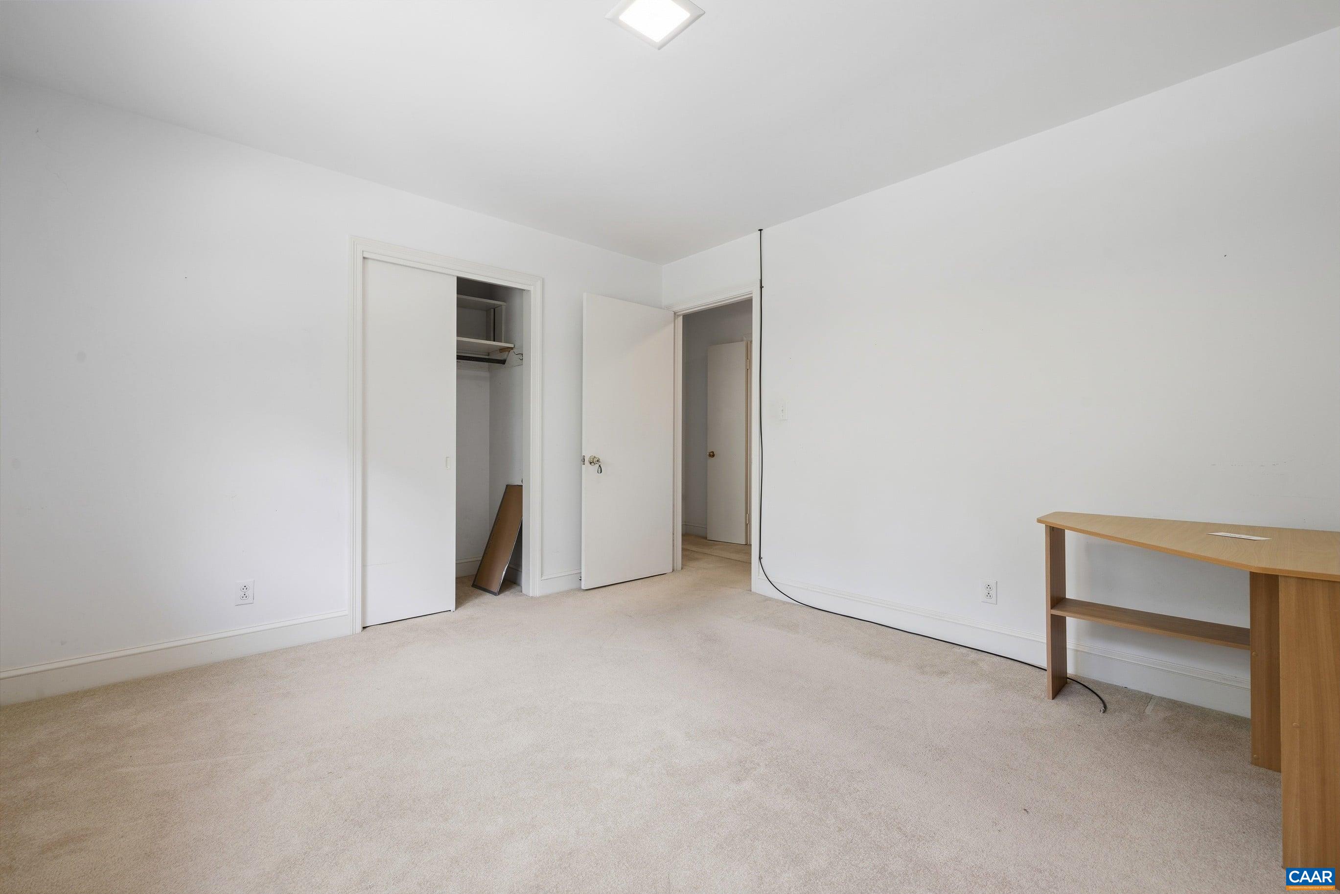 5662 LAUREL RIDGE RD