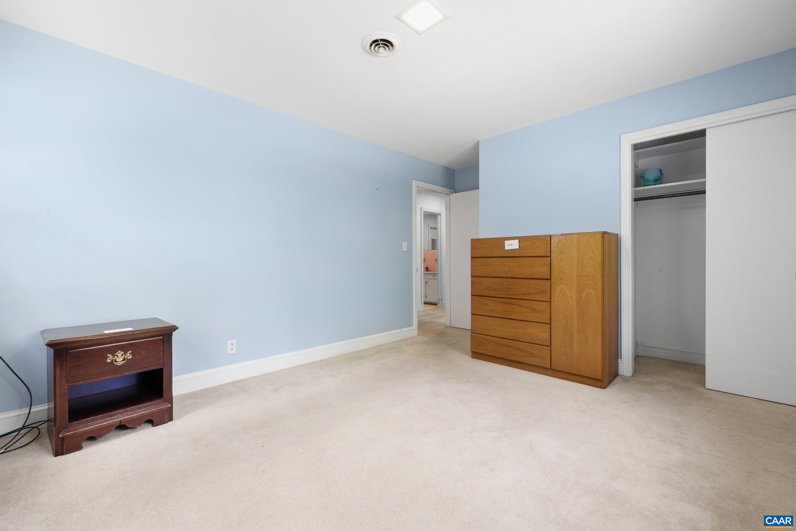 5662 LAUREL RIDGE RD