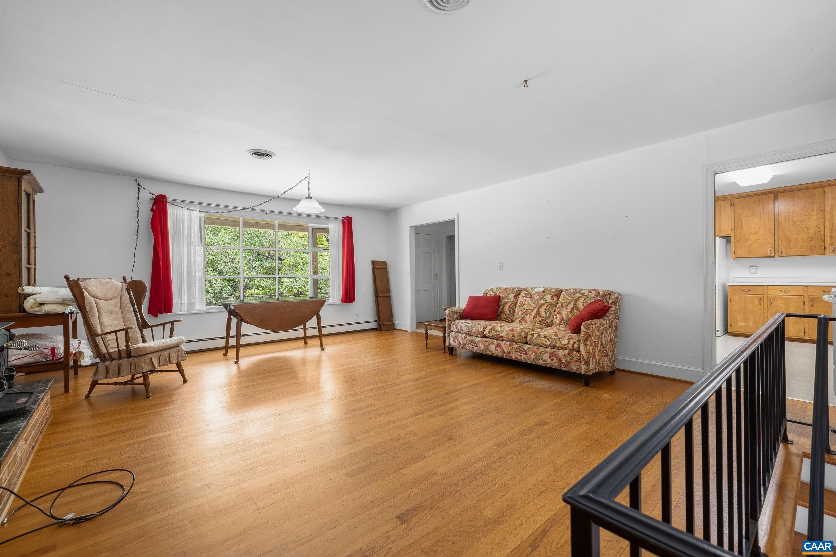 5662 LAUREL RIDGE RD