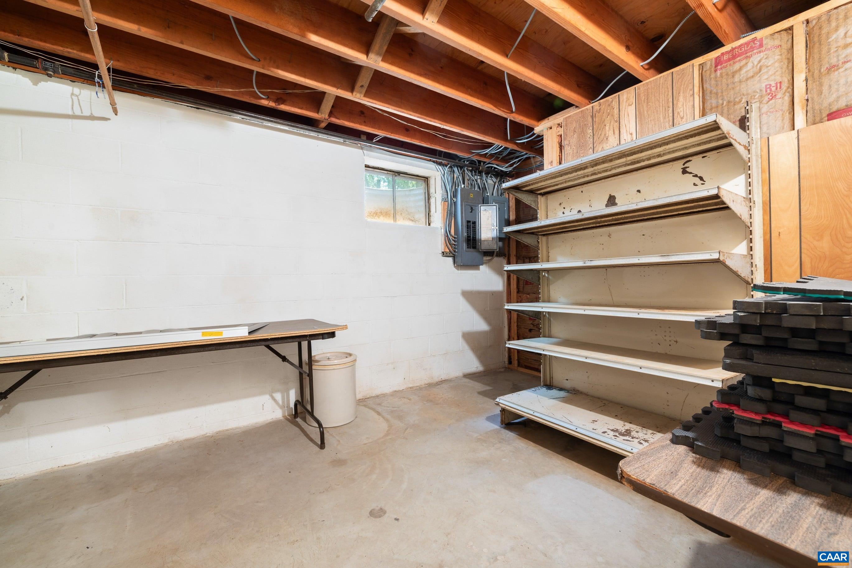 5662 LAUREL RIDGE RD