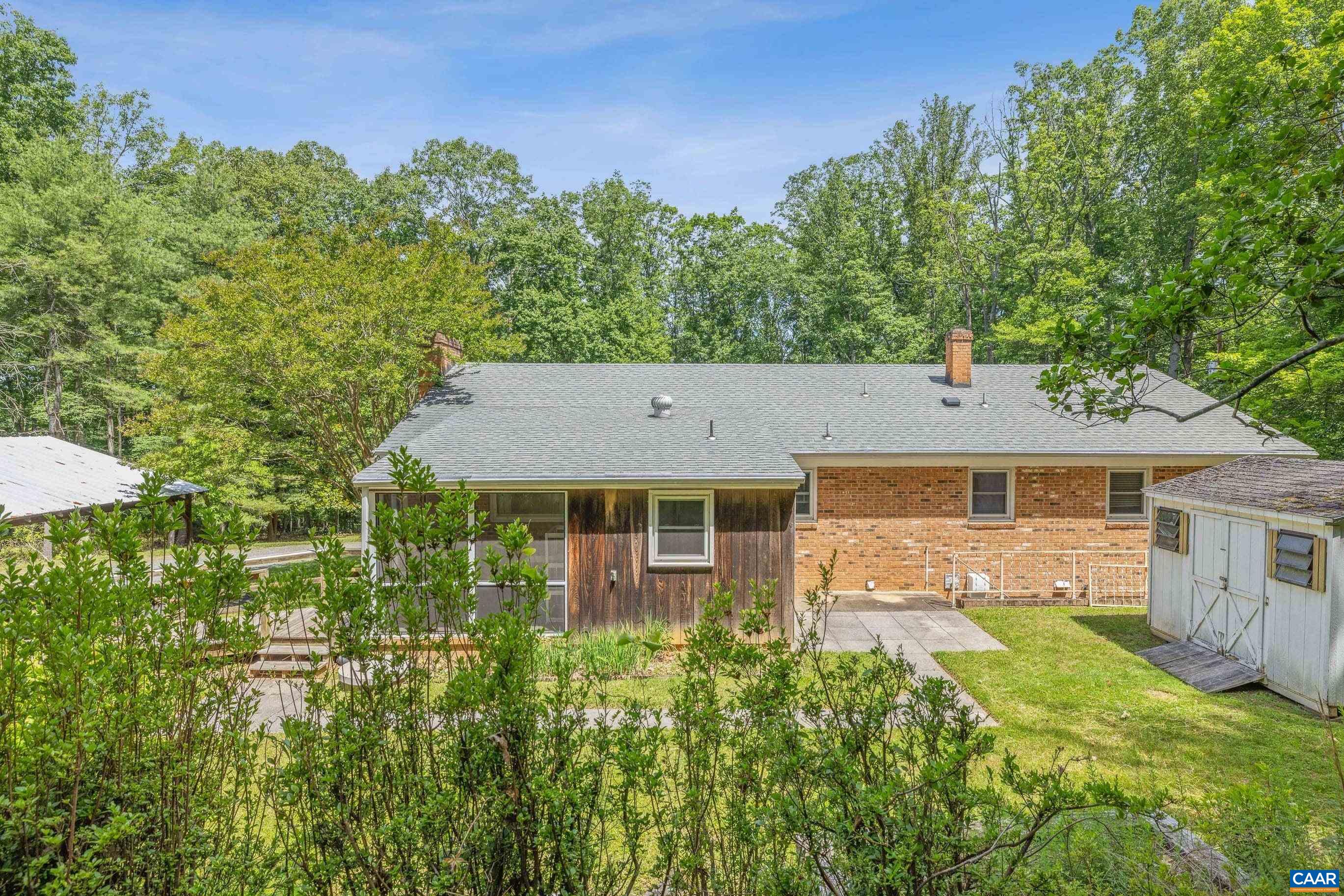 5662 LAUREL RIDGE RD