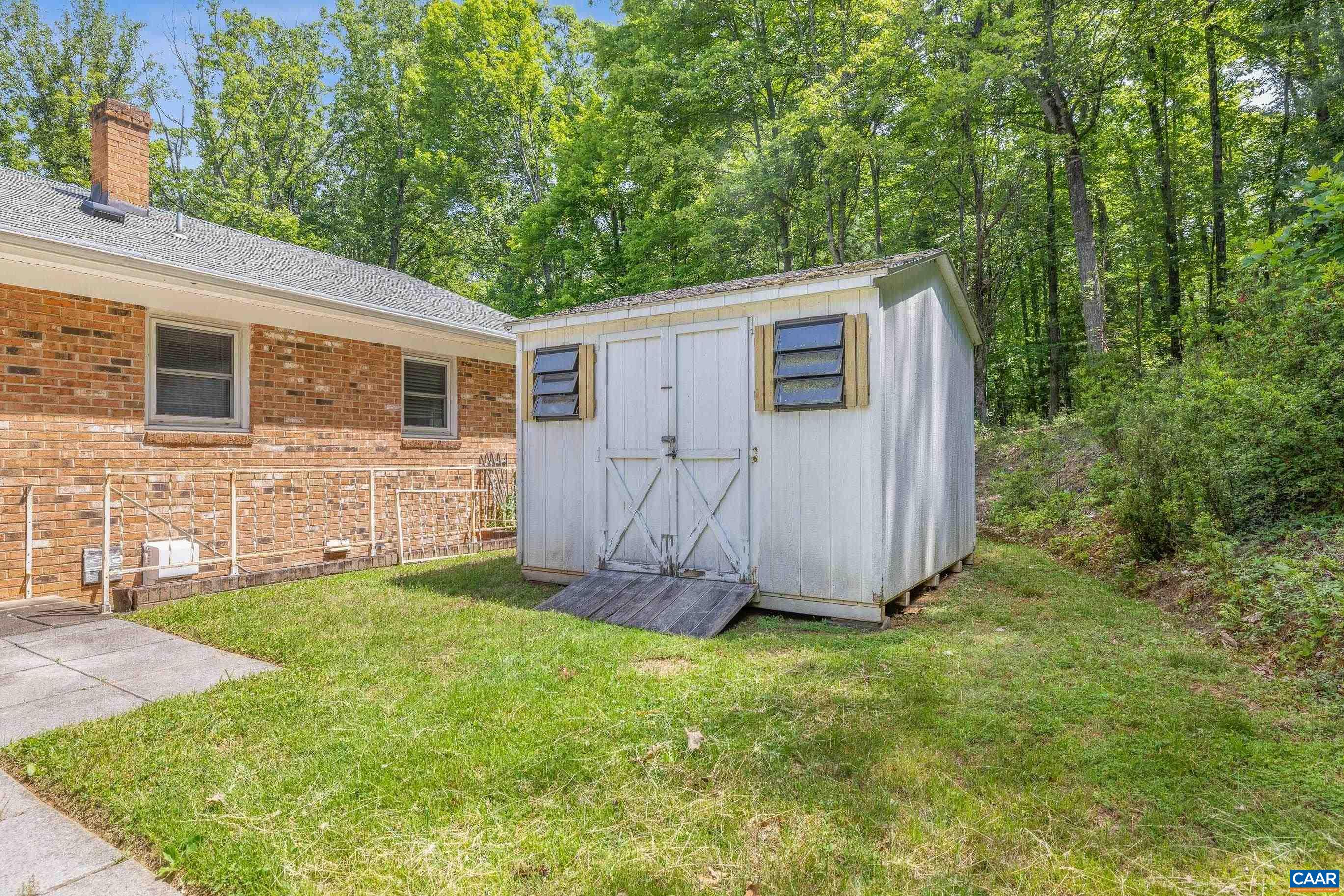 5662 LAUREL RIDGE RD