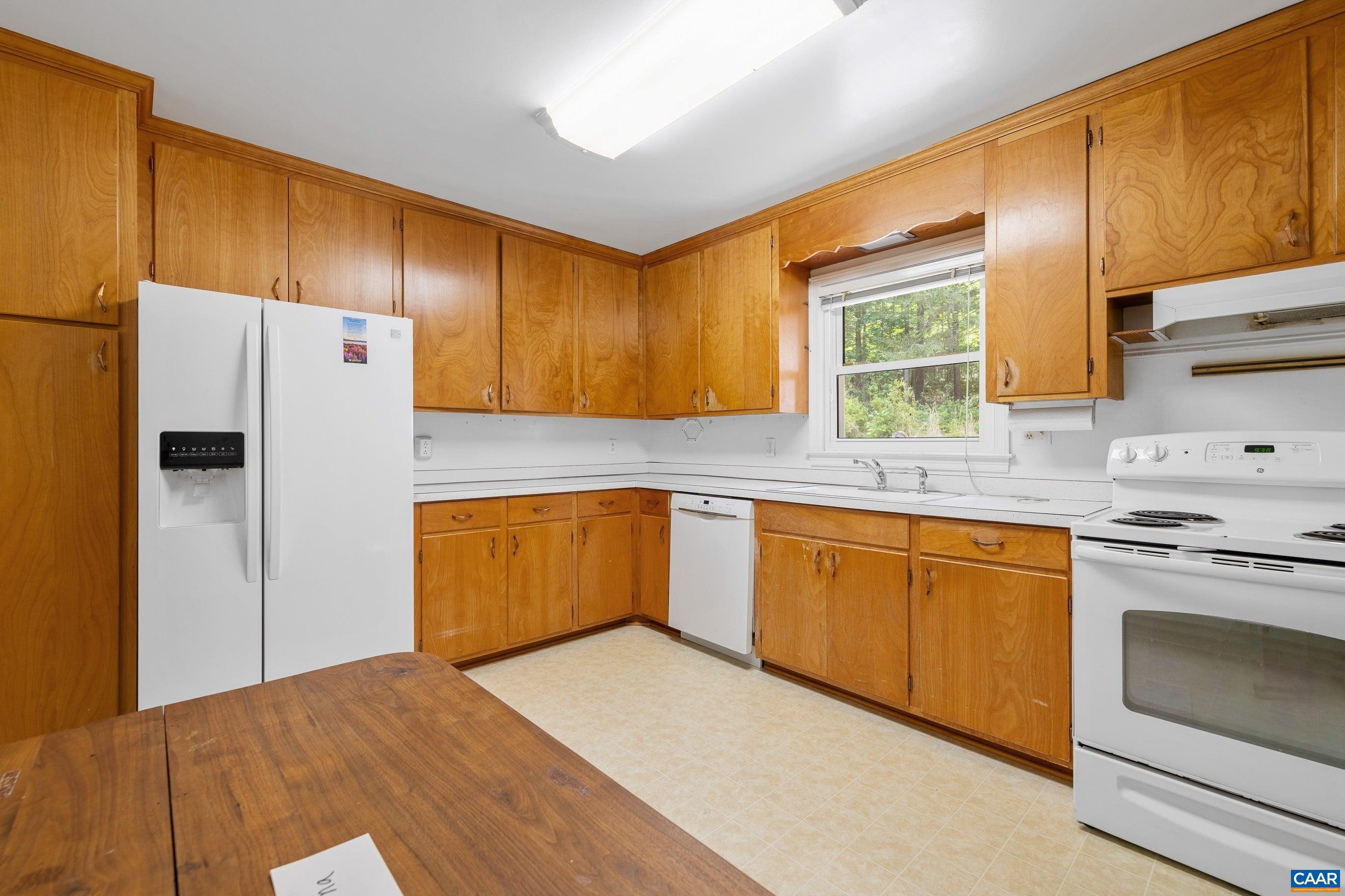 5662 LAUREL RIDGE RD