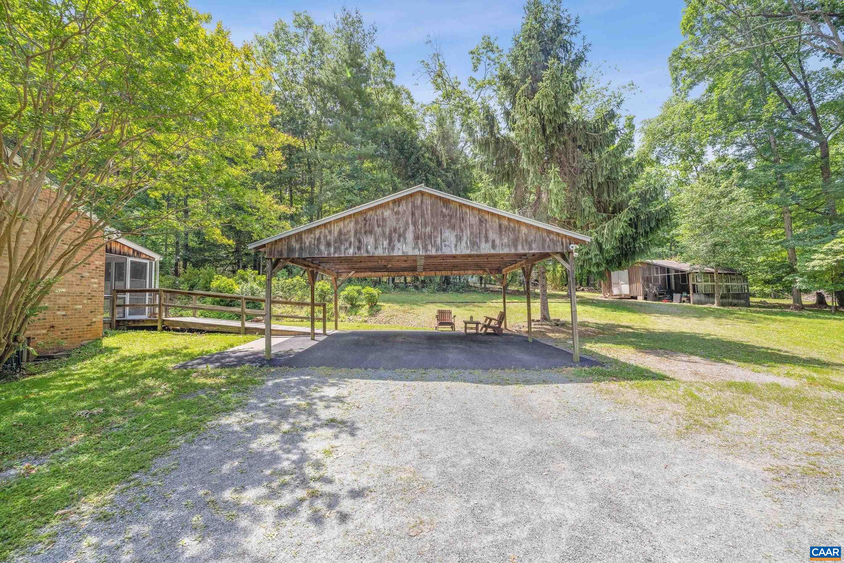5662 LAUREL RIDGE RD