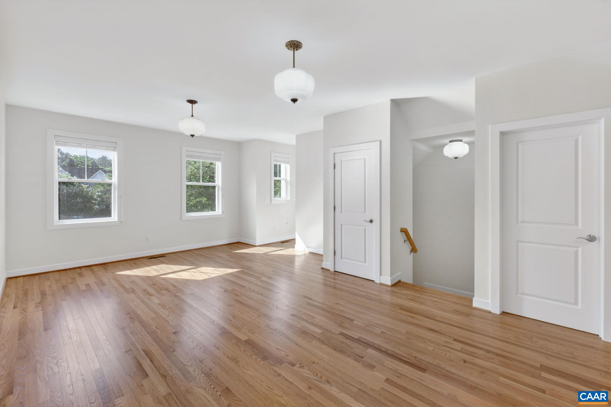 103 LONGWOOD DR Unit: B