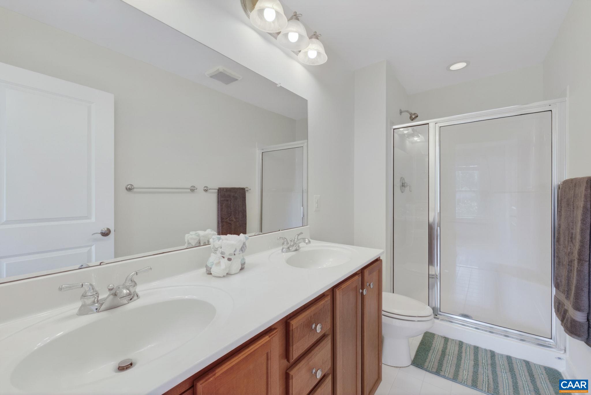 103 LONGWOOD DR Unit: B