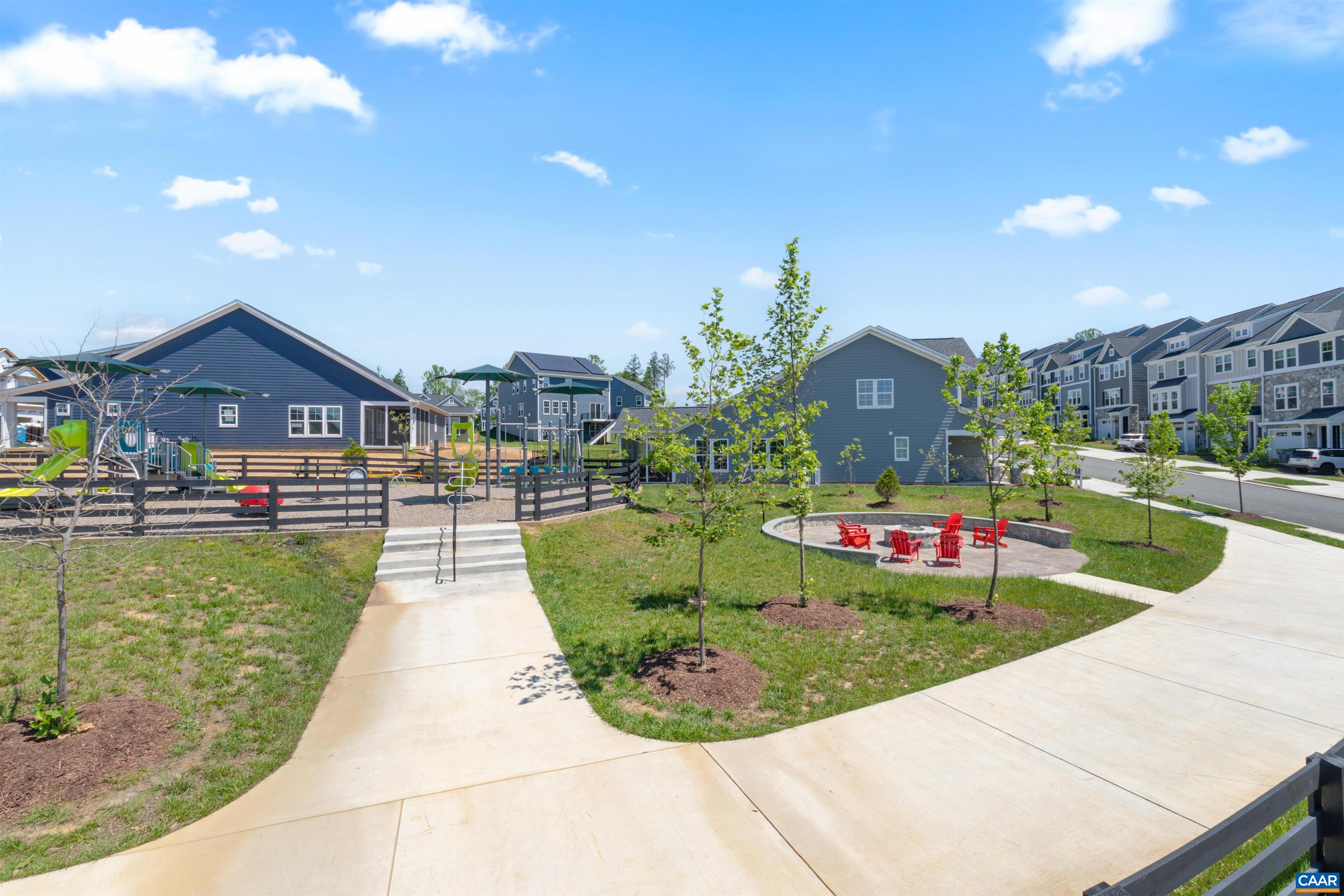 1262 LACONIA LN