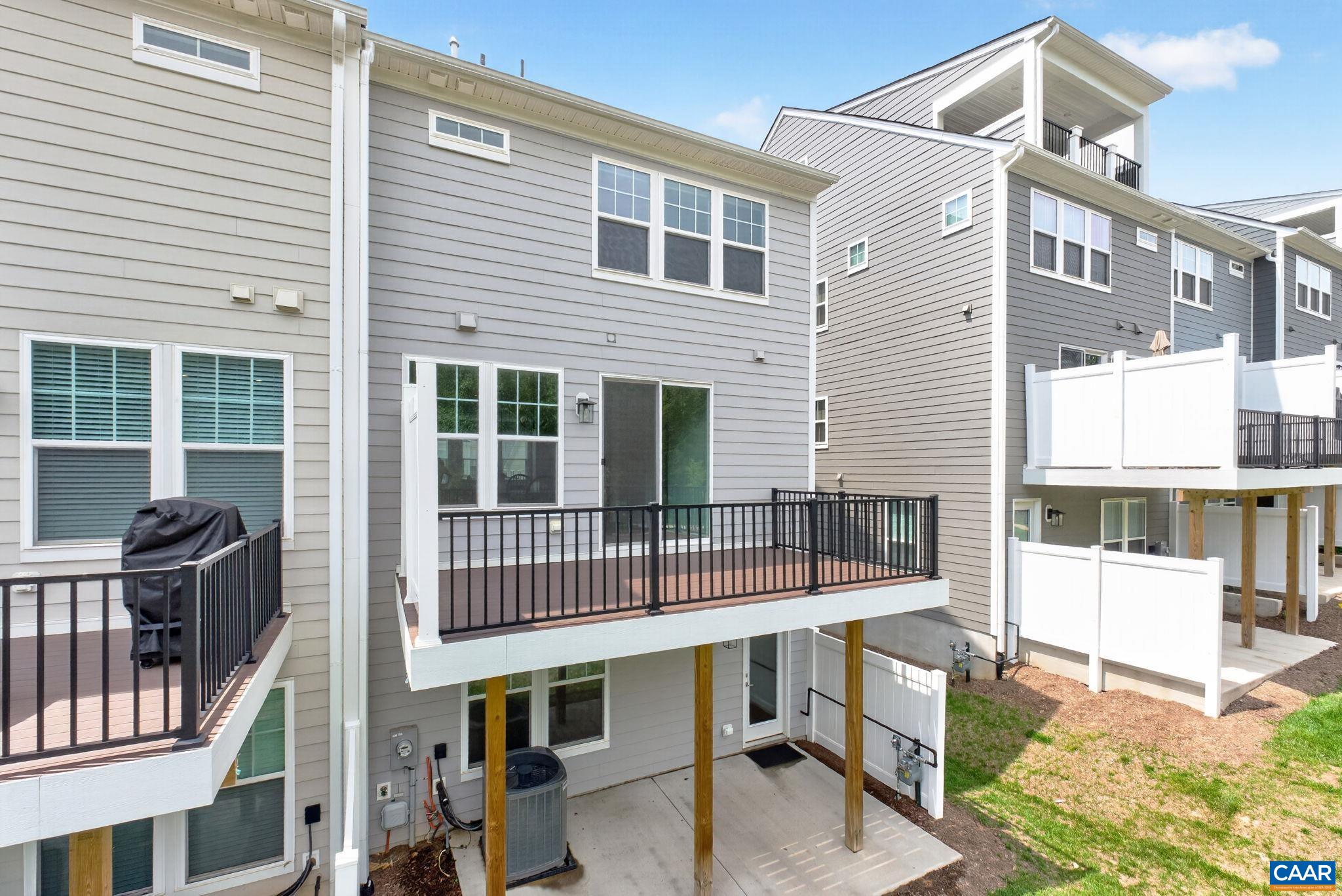 1262 LACONIA LN