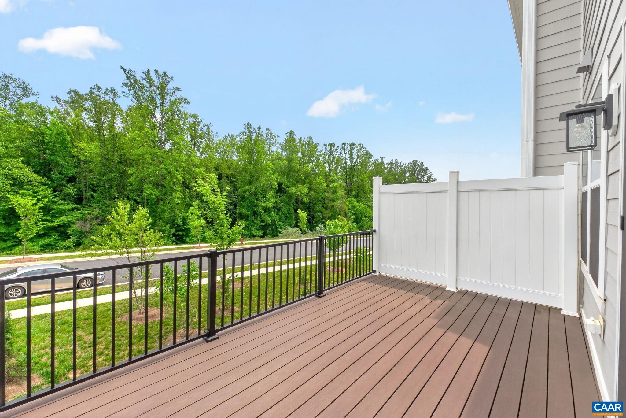 1262 LACONIA LN