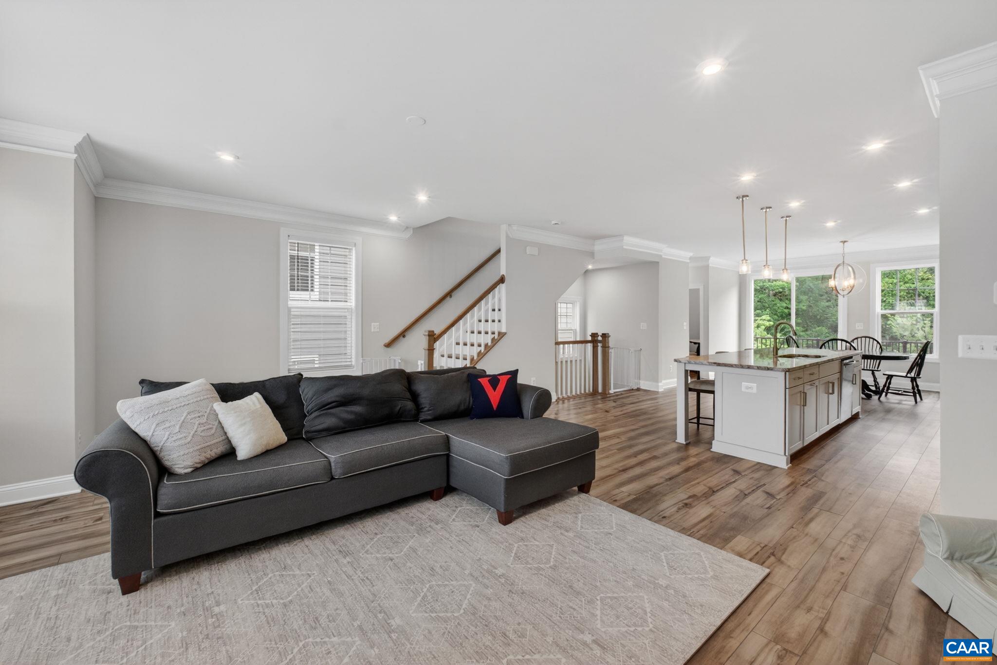 1262 LACONIA LN
