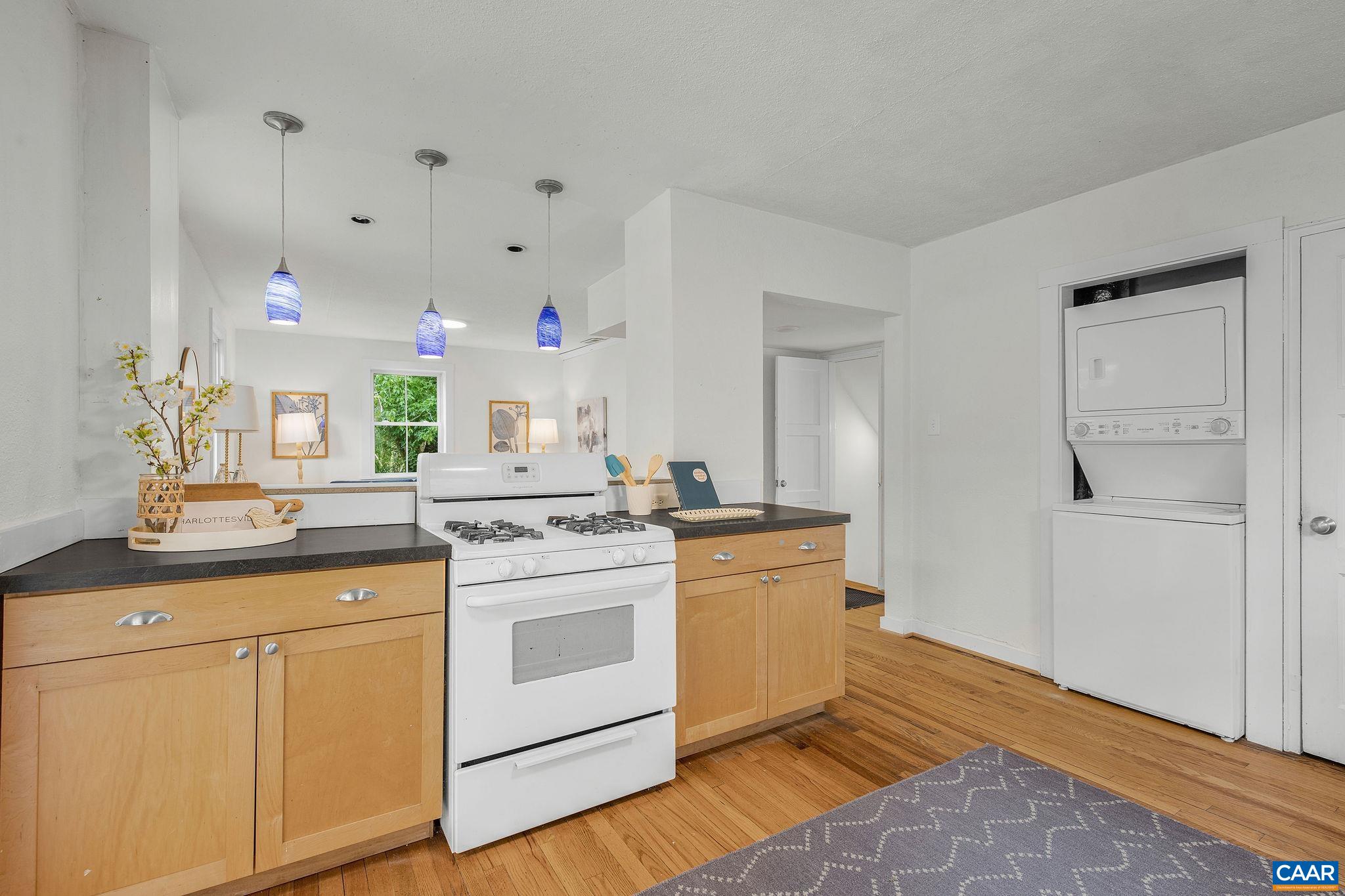 500 DRUID AVE