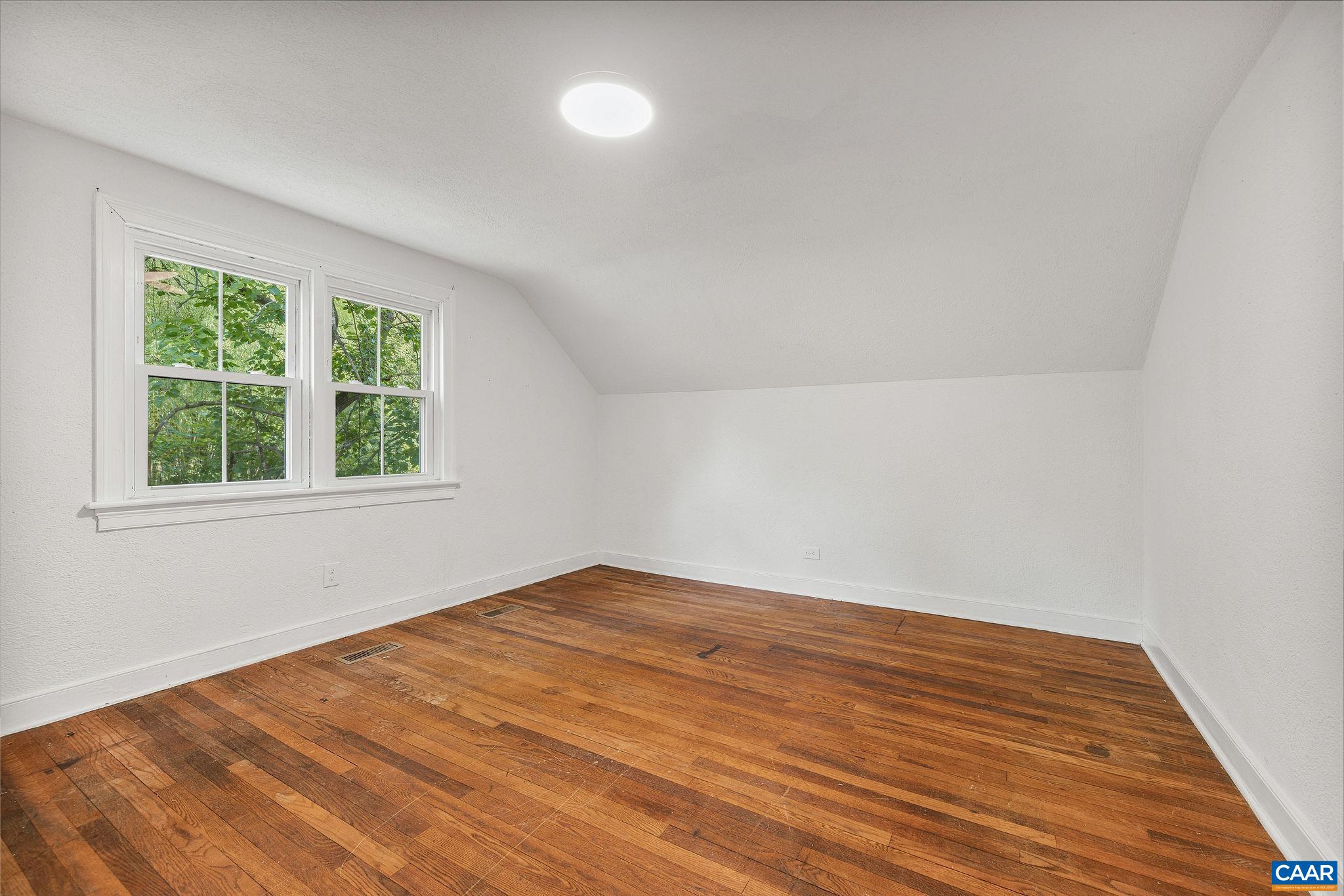 500 DRUID AVE