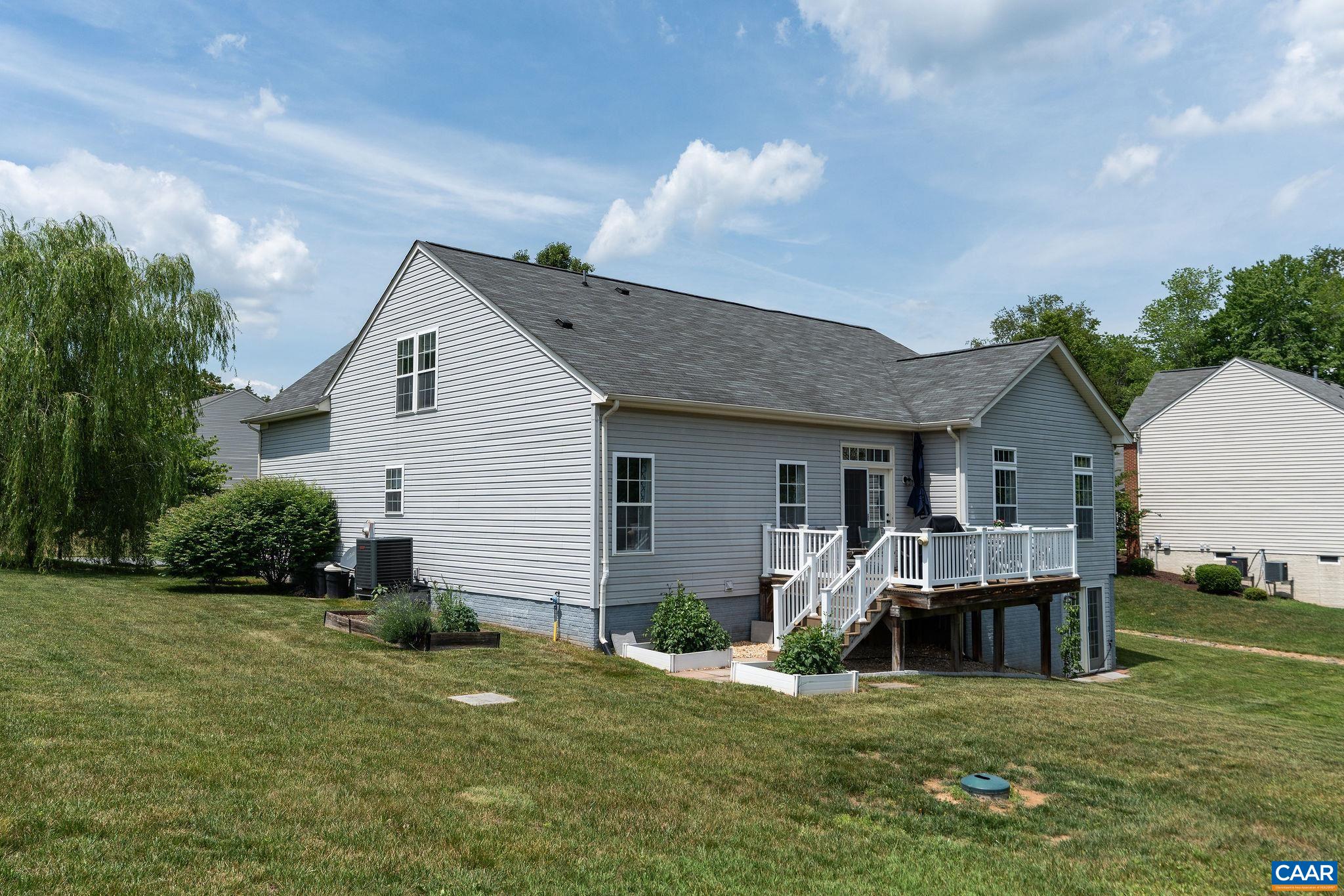 10182 SPRING DR