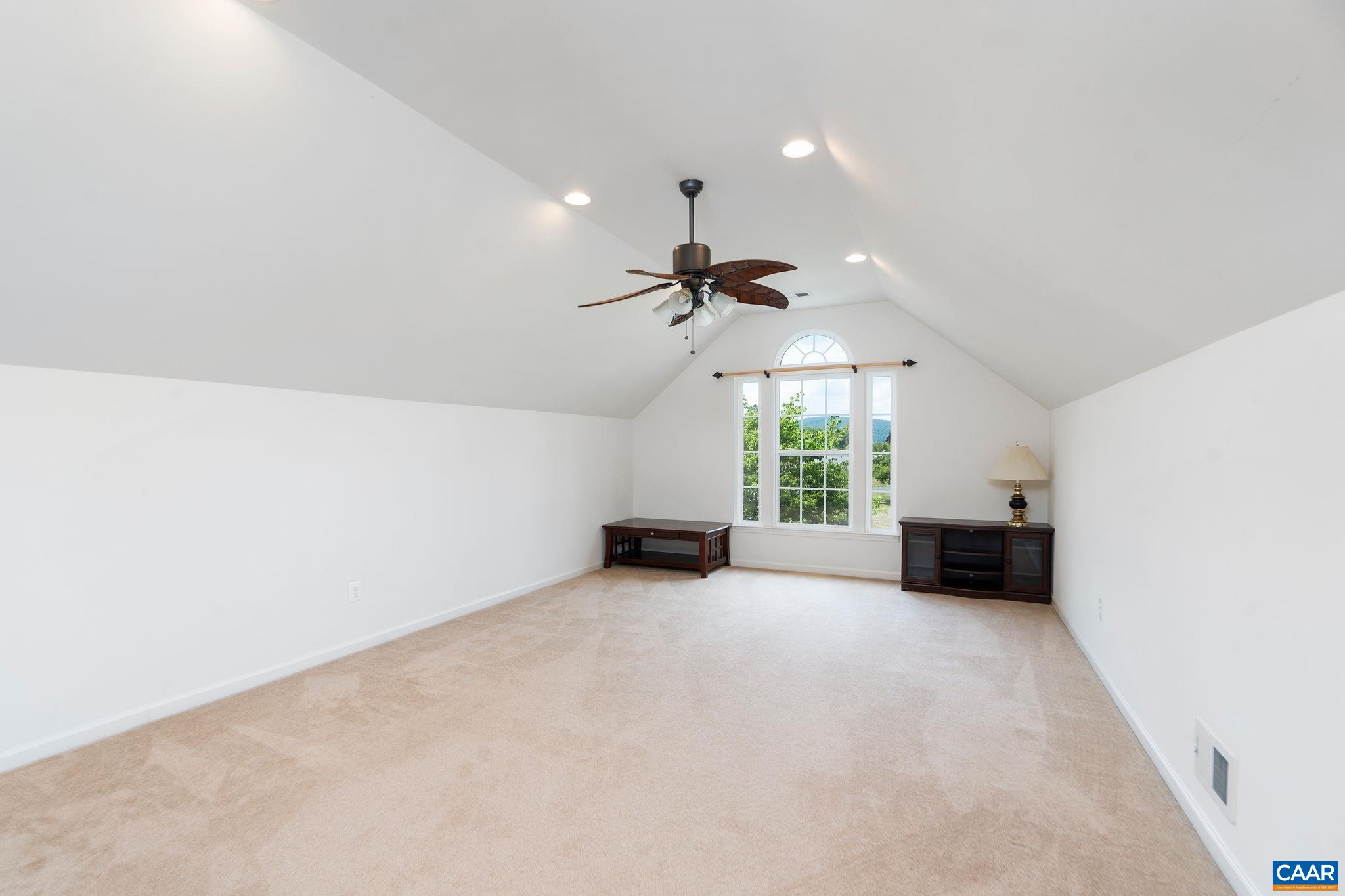 10182 SPRING DR