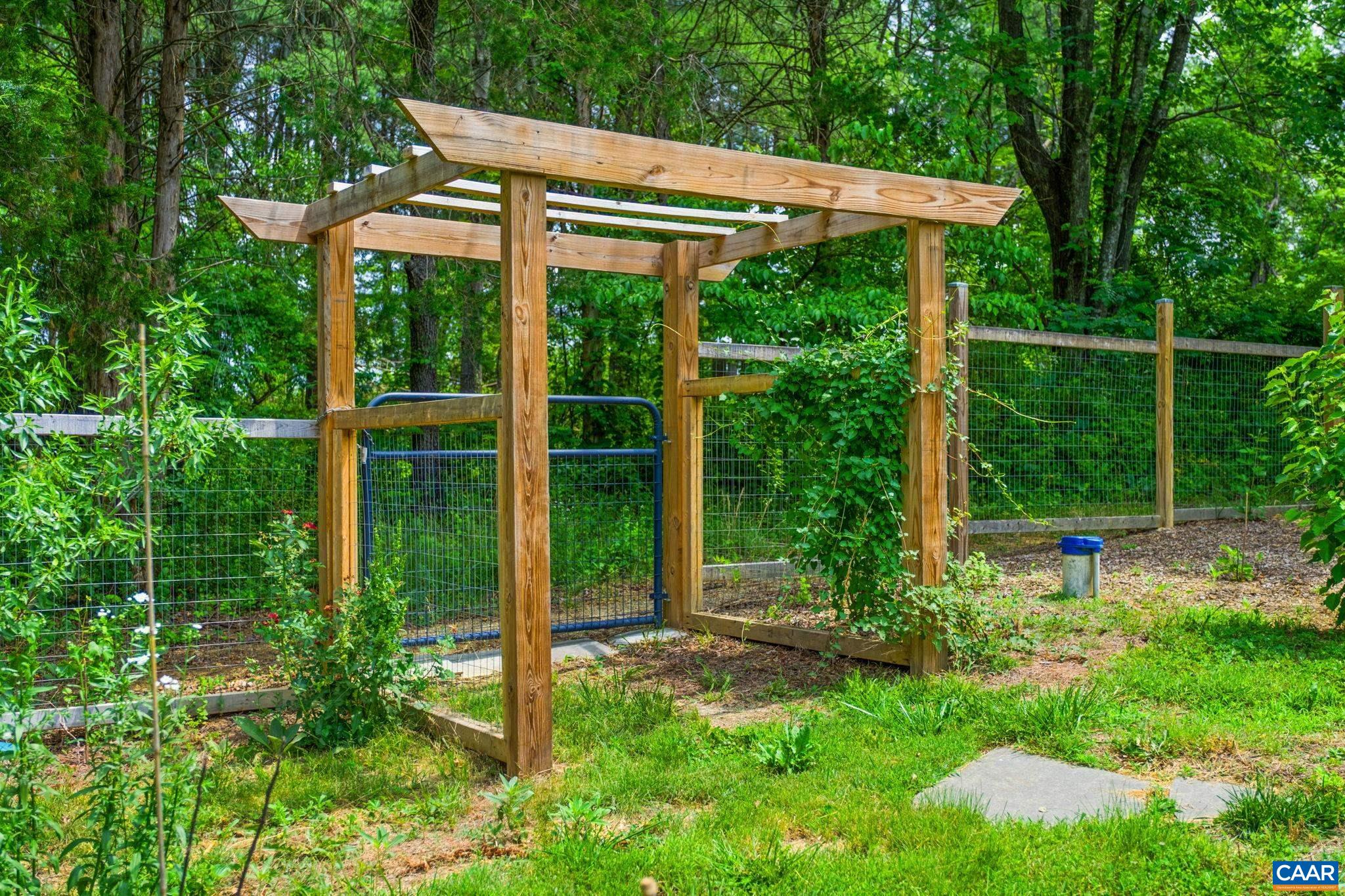 434 GREENE ACRES RD