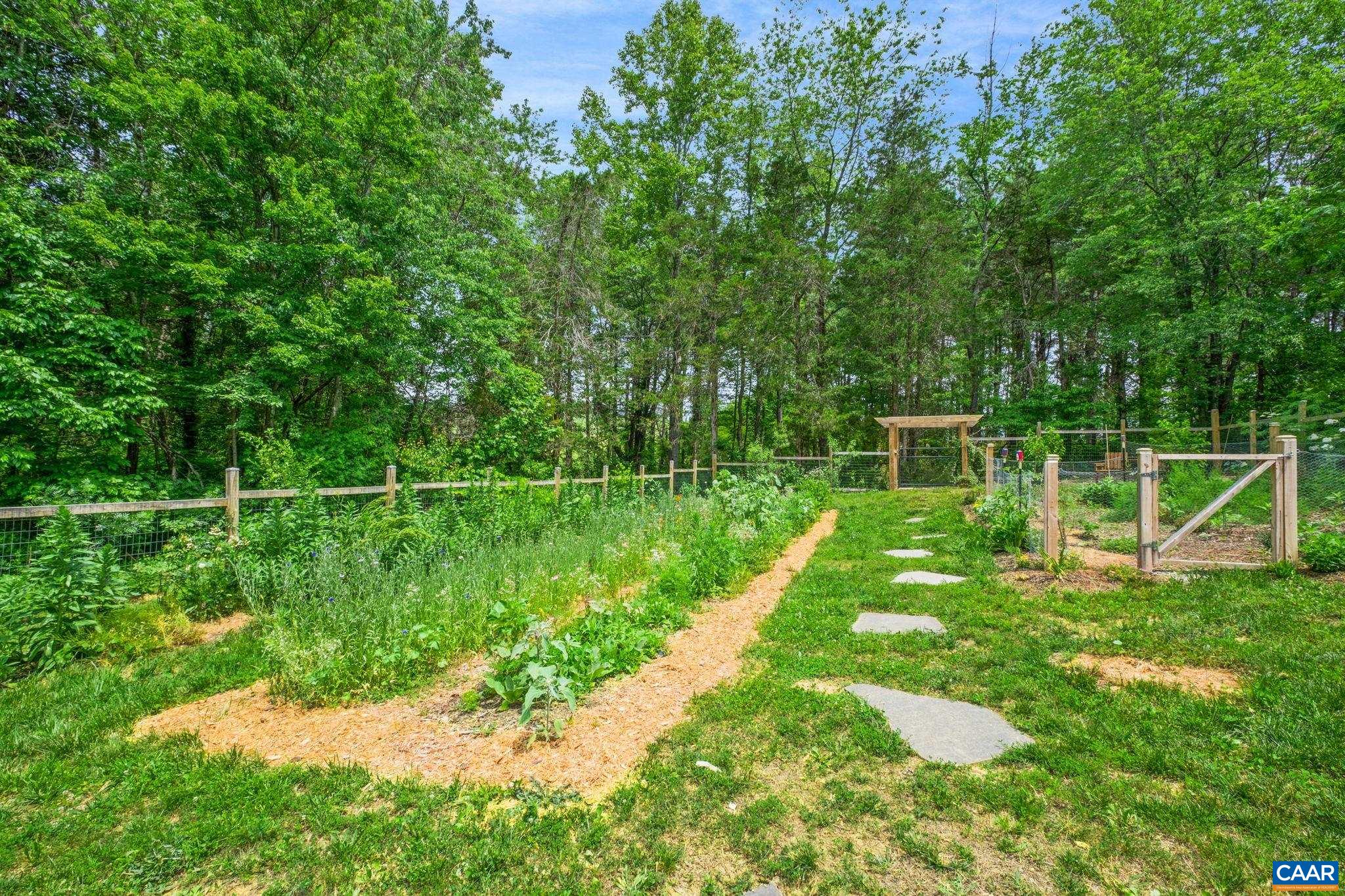 434 GREENE ACRES RD