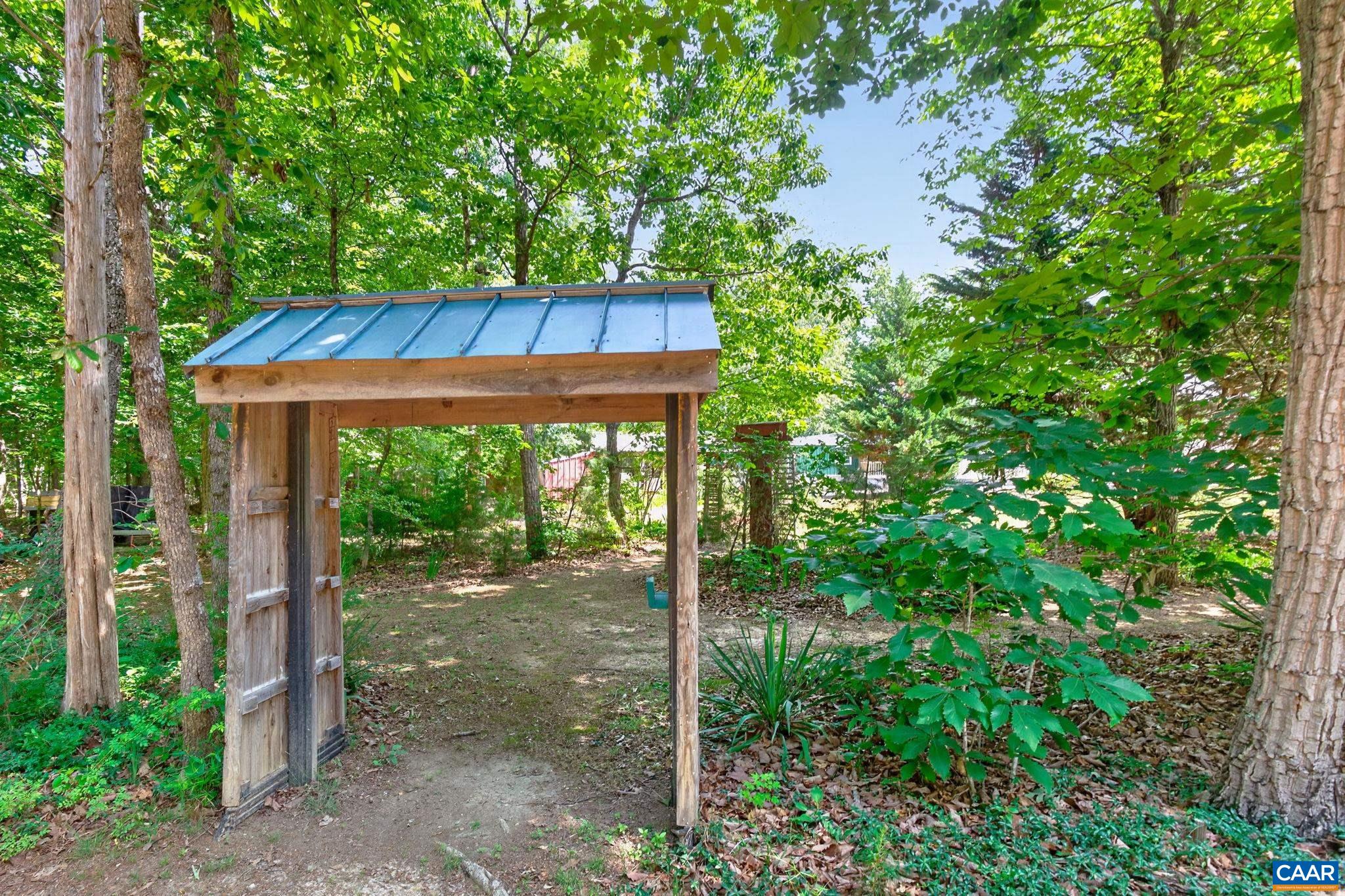 3219 S SPOTSWOOD TRL